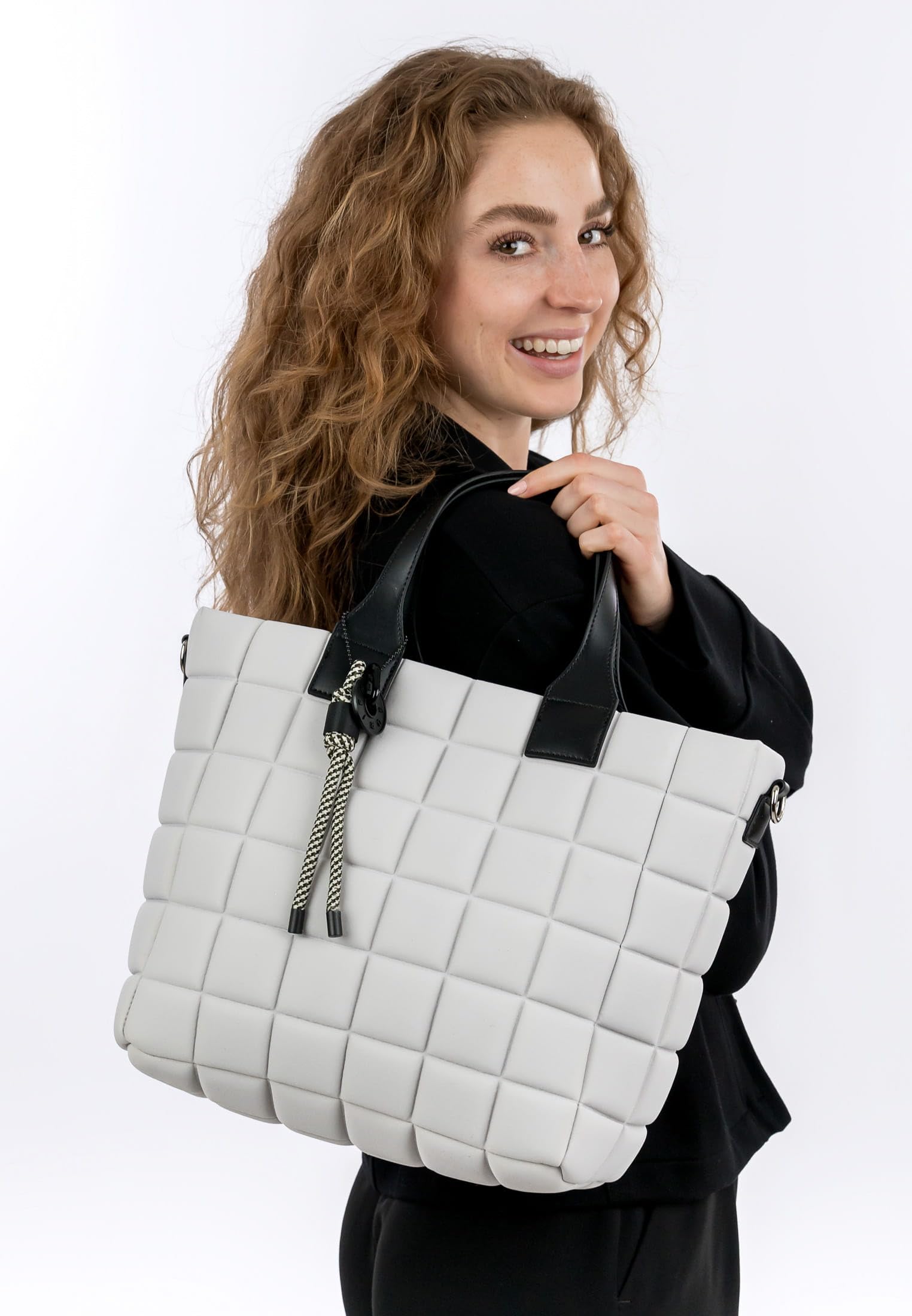 SURI FREY Jancy Cityshopper M Schultertasche Hellgrau