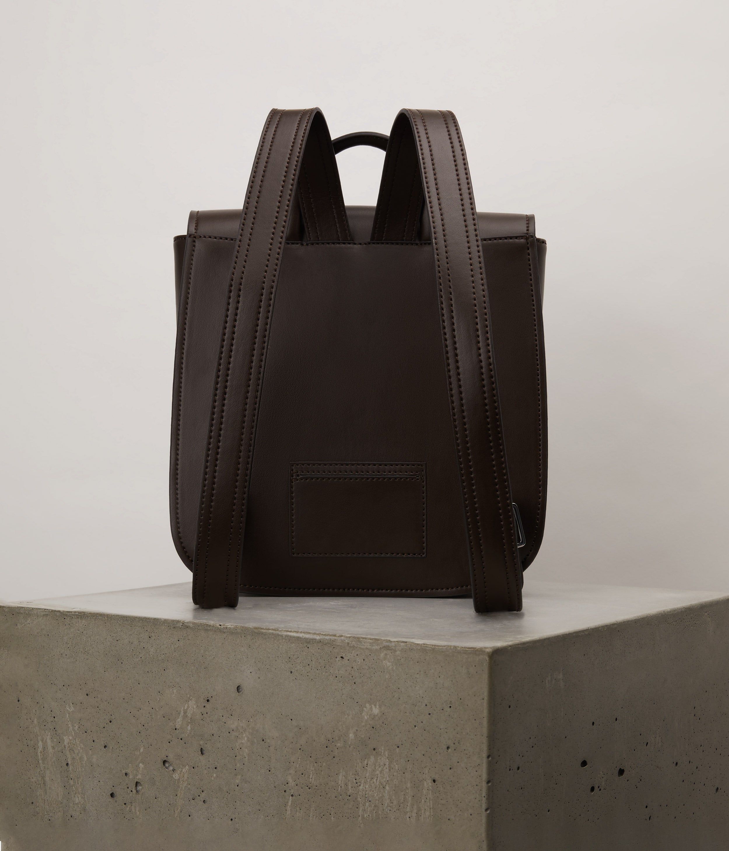 Matt & Nat Studio 901 Brooke Rucksack Schwarz