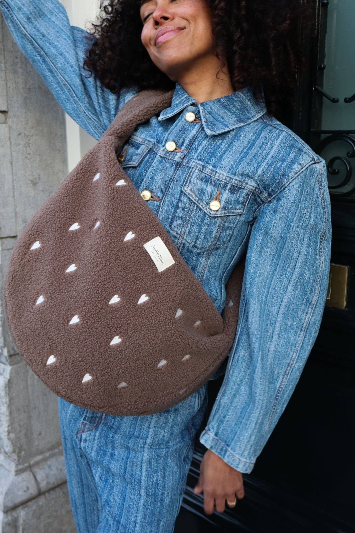 Studio Noos Teddy Cross Body Umhängetasche Brown Hearts Plüsch