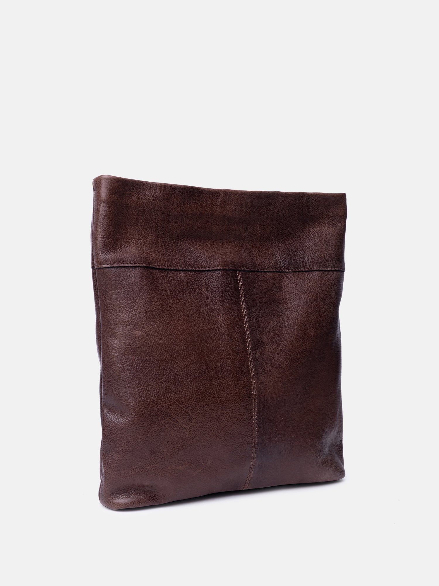 RE:DESIGNED Olea Big 6644 Umhängetasche Woodsmoke Leder