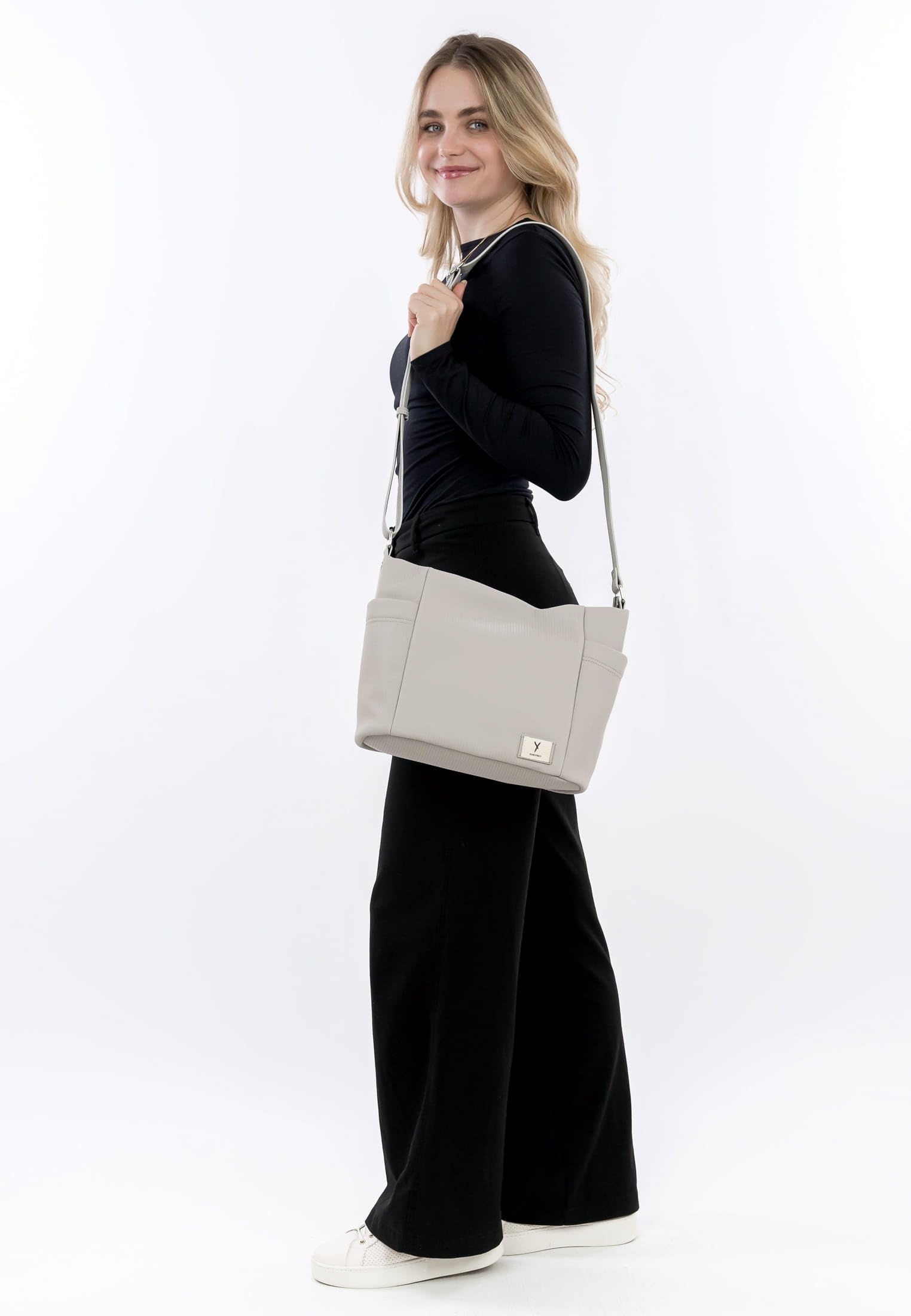 SURI FREY SFY Ricky Crossbody Hellgrau gross