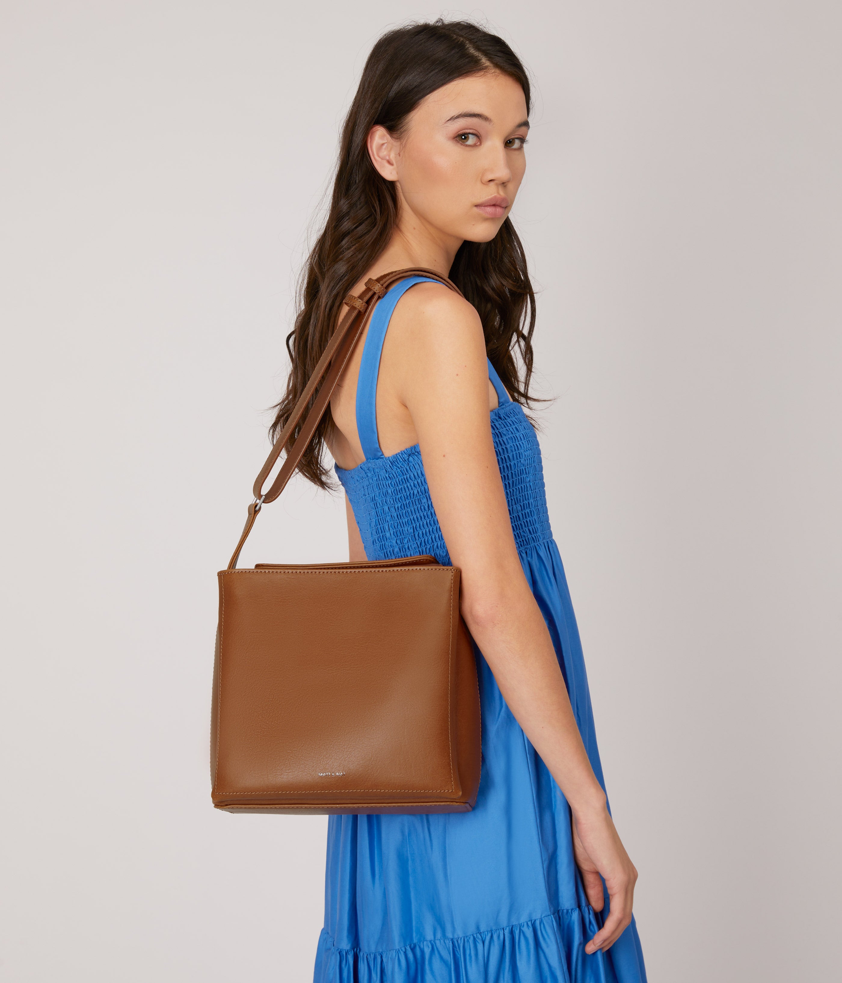 Matt & Nat Loro Vintage Schultertasche Schwarz iPad