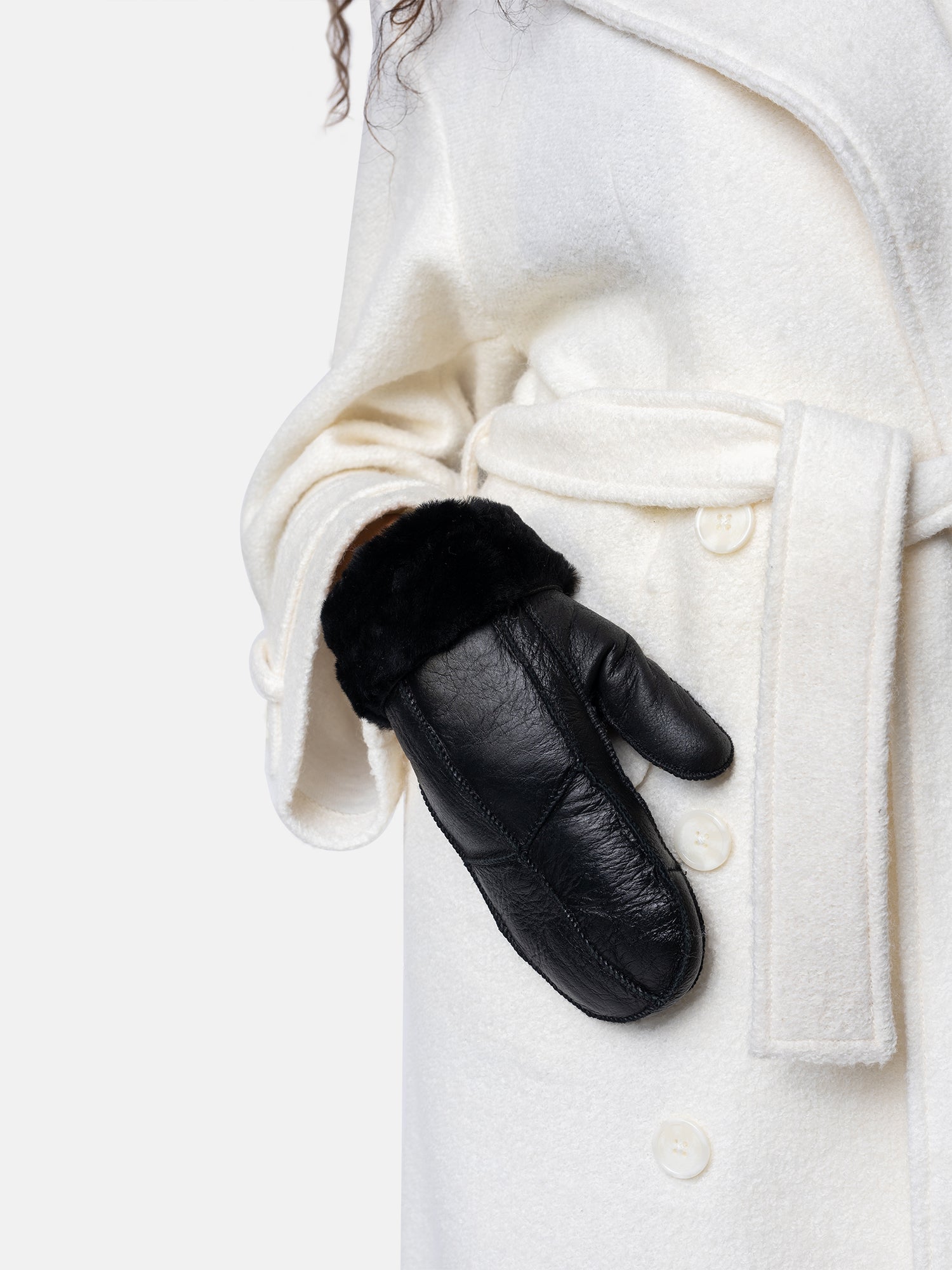 RE:DESIGNED Henny Fäustlinge Schwarz Lammfell Leder