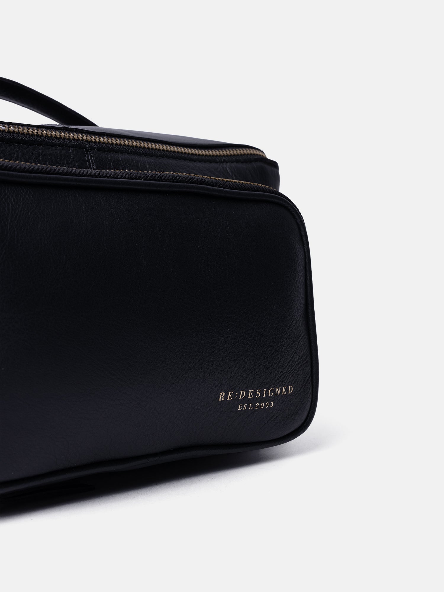 RE:DESIGNED Sally Kulturtasche Schwarz Vollleder