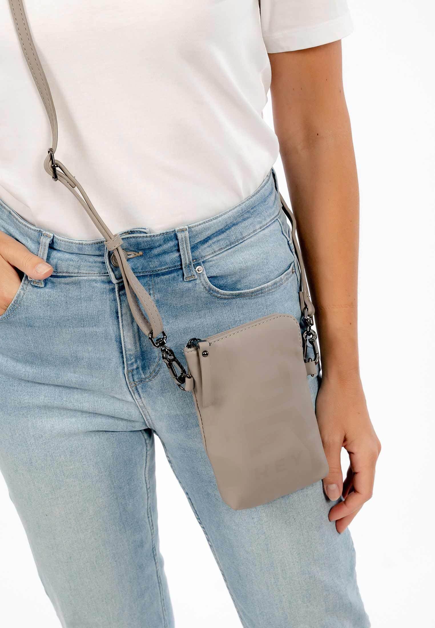SURI FREY Suri Sports Ivy Handytasche Taupe