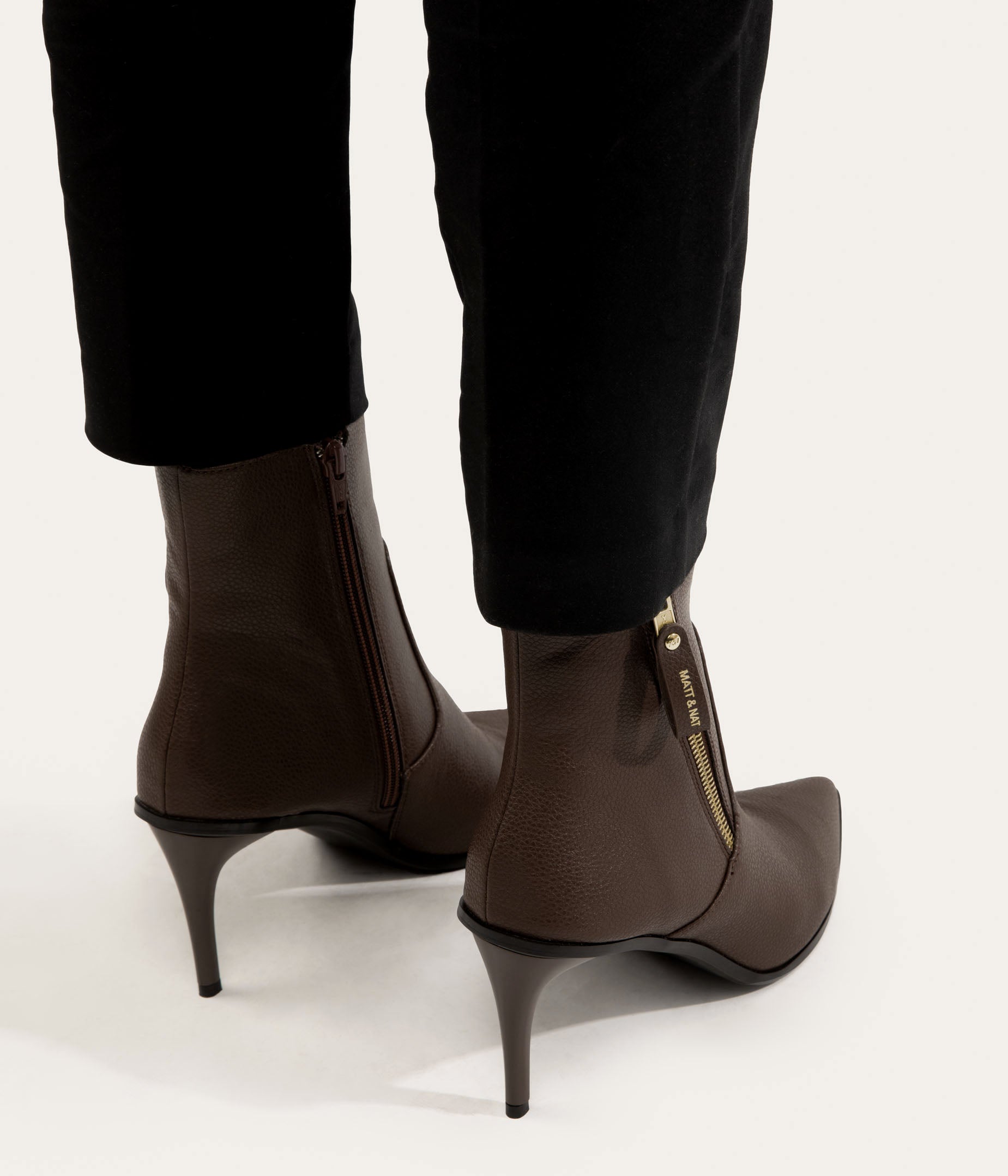 Matt & Nat Alaia Stiefeletten Schwarz 6,4cm Absatz