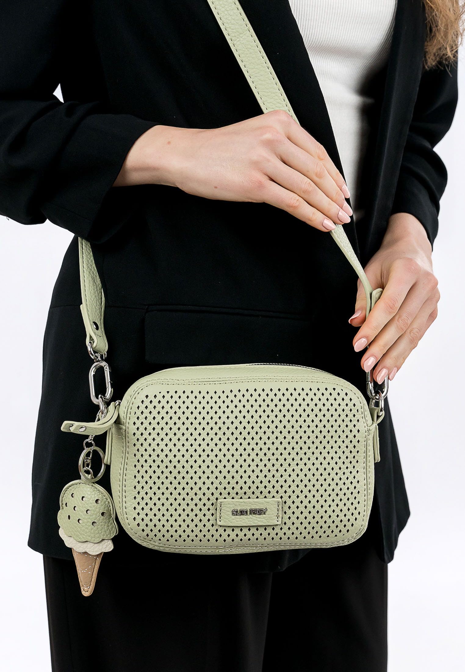 SURI FREY Cilly Crossbody Bag Umhängetasche Pistachio Logoprint