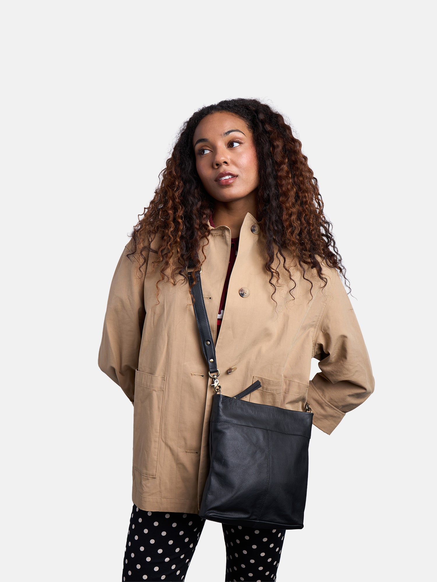 RE:DESIGNED Olea Small Umhängetasche Schwarz Vollleder