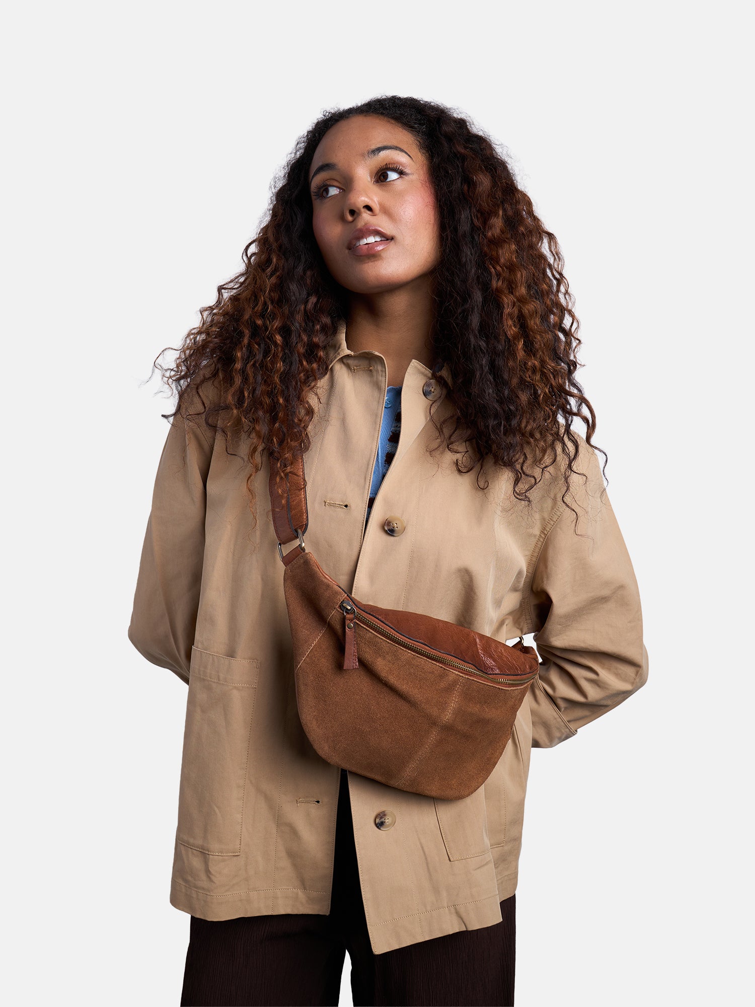 RE:DESIGNED Selma 6689 Bauchtasche Walnuss Vollleder