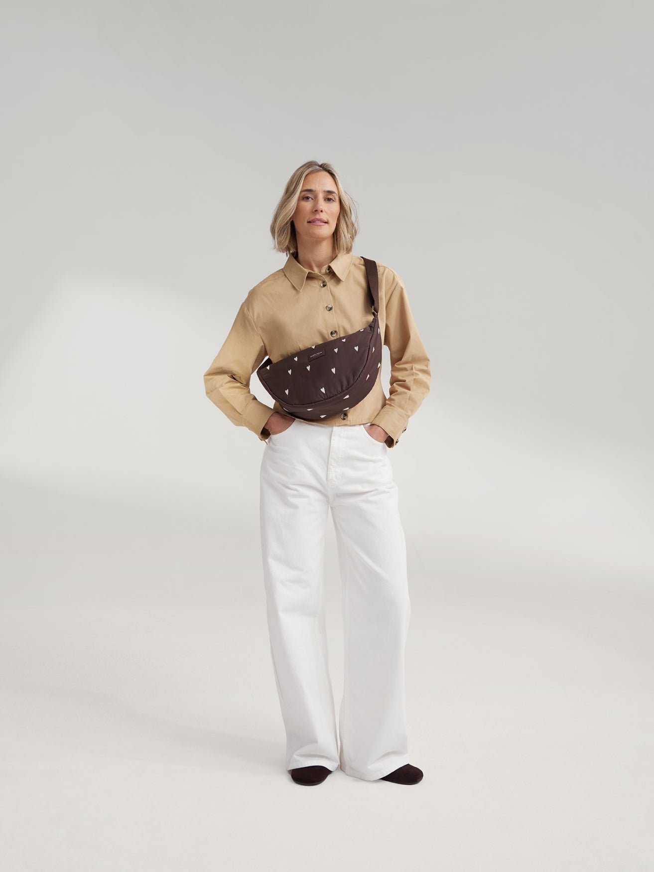 Studio Noos Puffy Bauchtasche Braun Herzen Damen