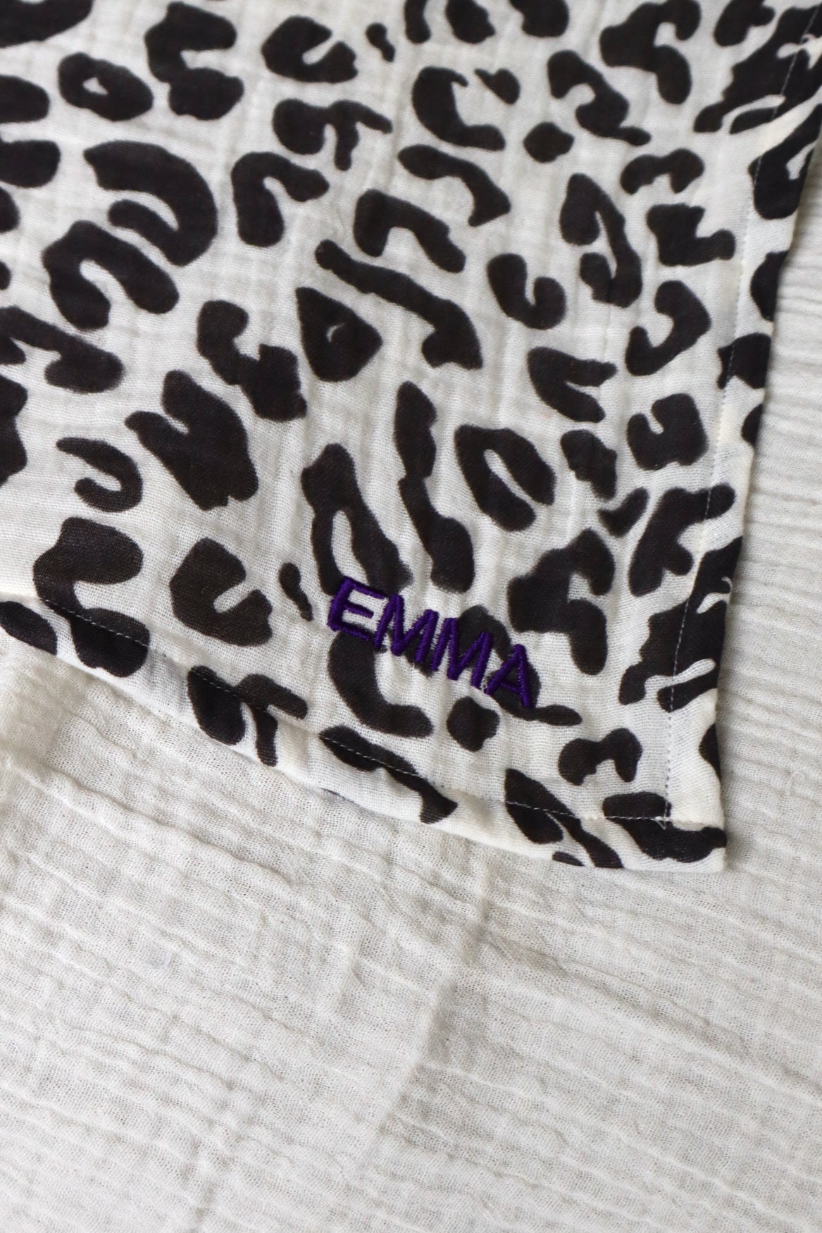 Studio Noos Swaddle Print Medium Mulltuch Holy Cow