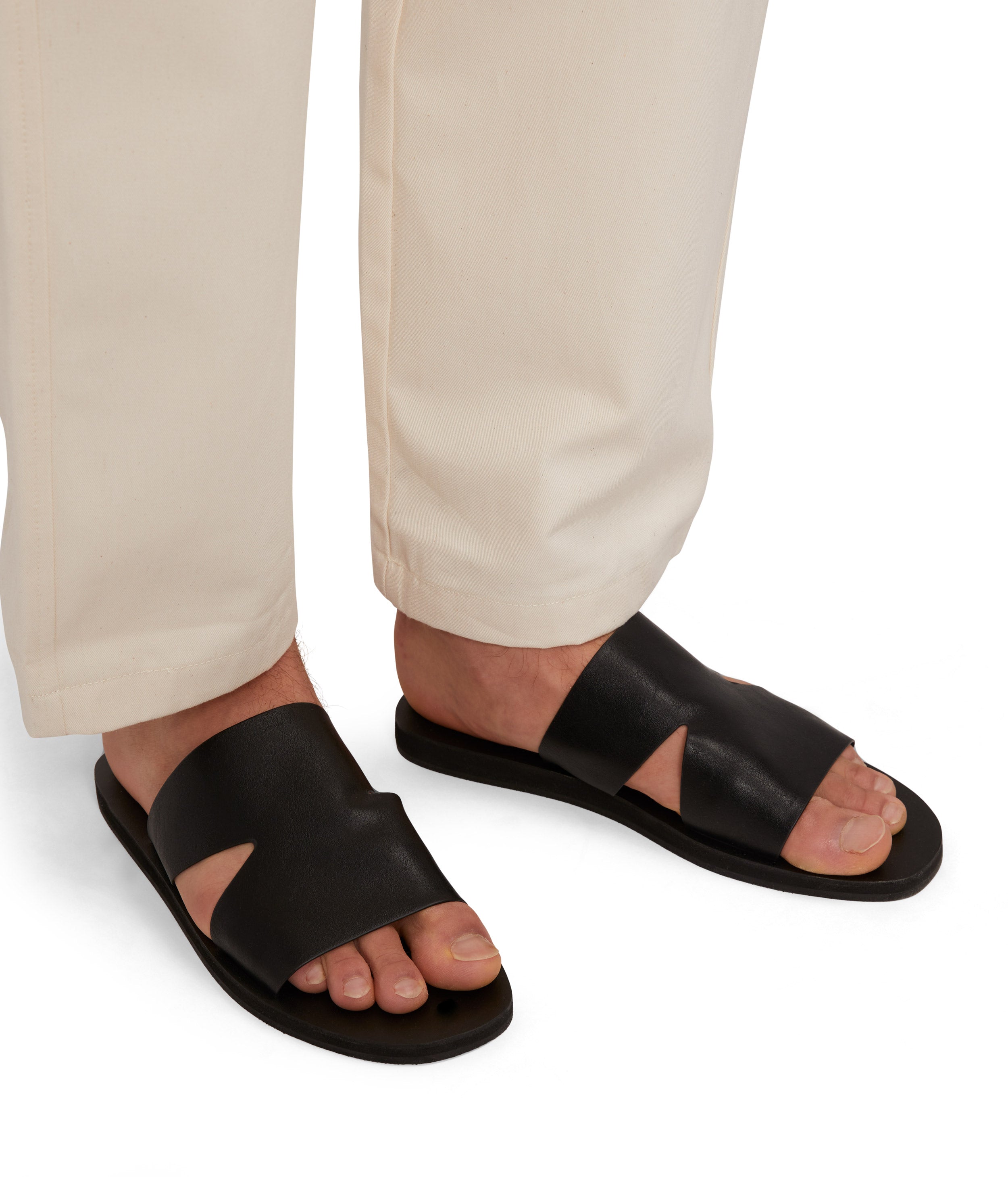 Matt & Nat Levos Pantoletten Herren Schwarz vegan