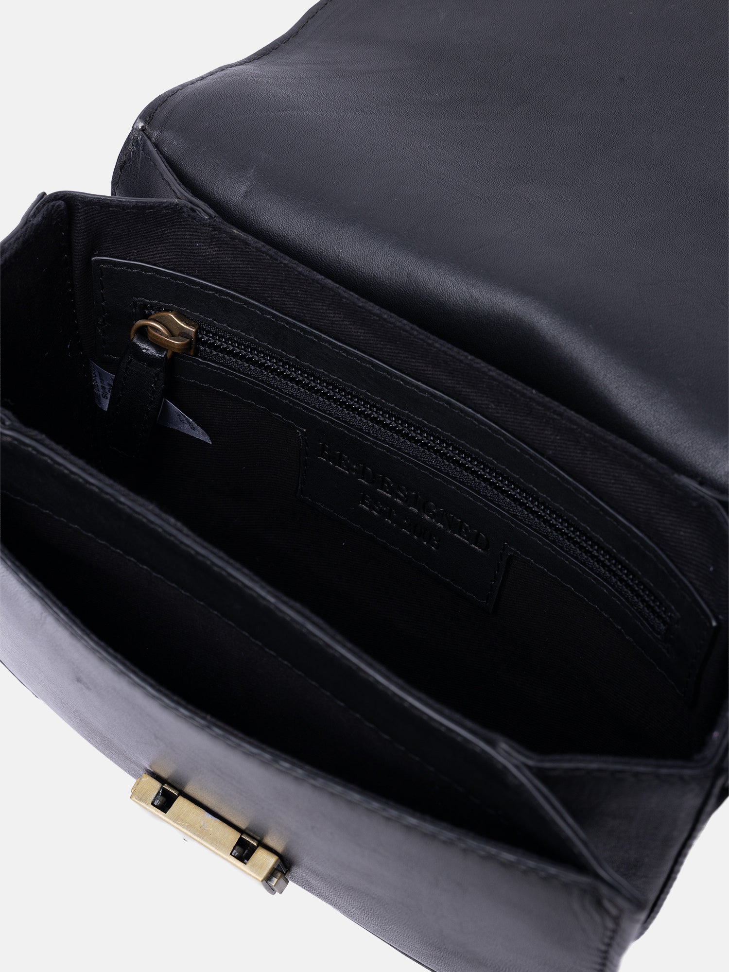 RE:DESIGNED Sivja Umhängetasche Schwarz Leder