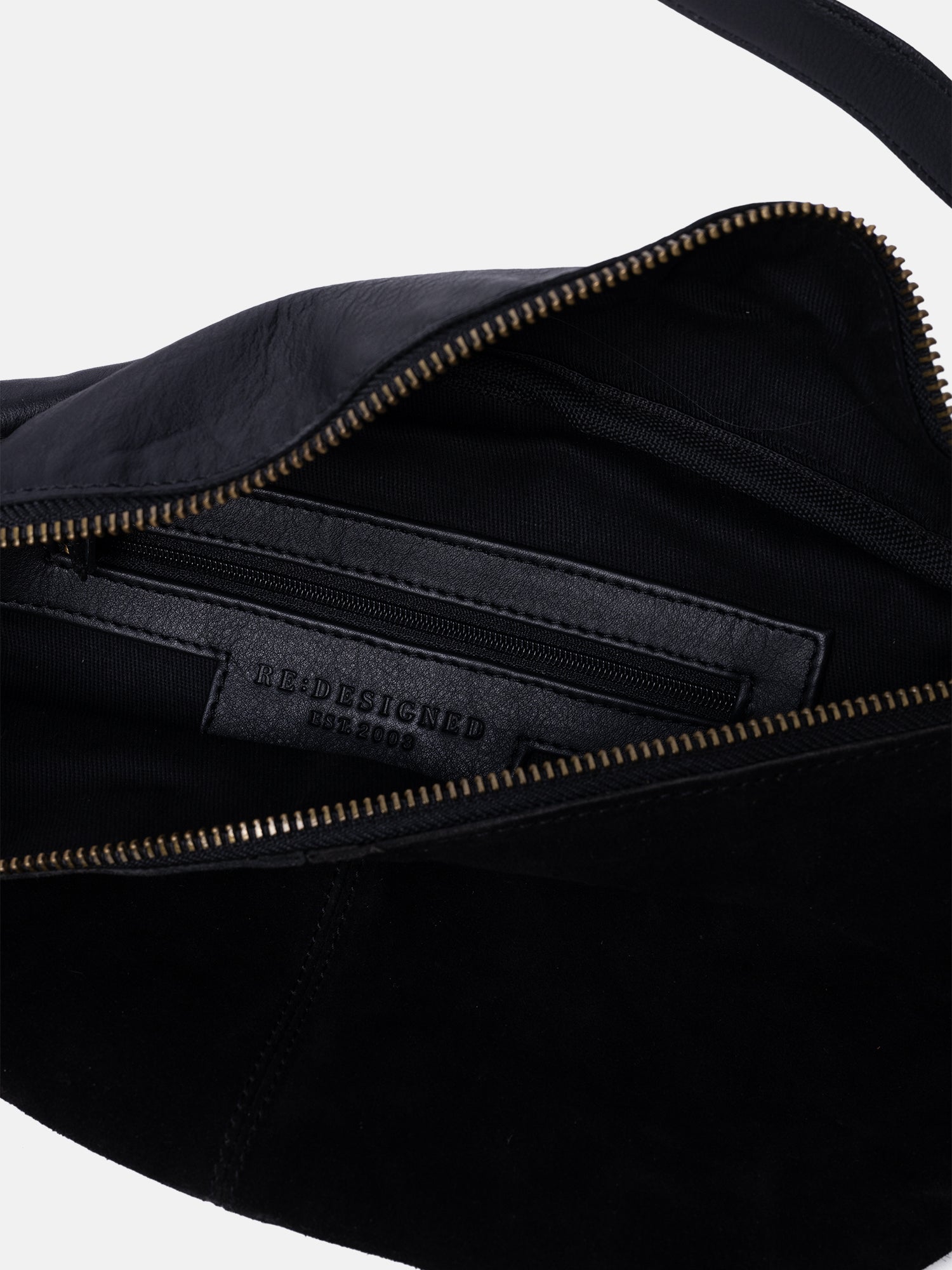 RE:DESIGNED Selma 6689 Bauchtasche Schwarz mit Gurt