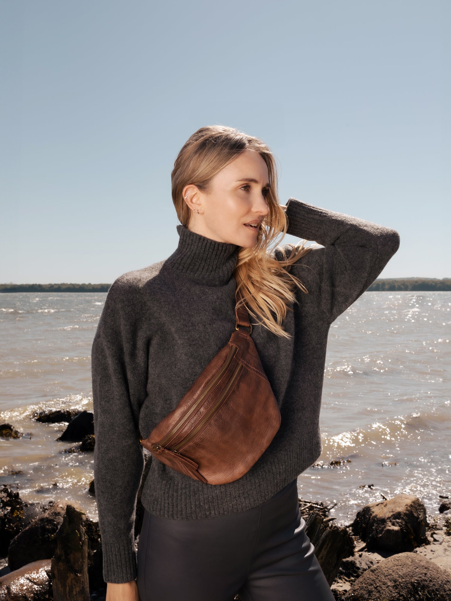 RE:DESIGNED Faust Urban Bauchtasche Woodsmoke Vollleder