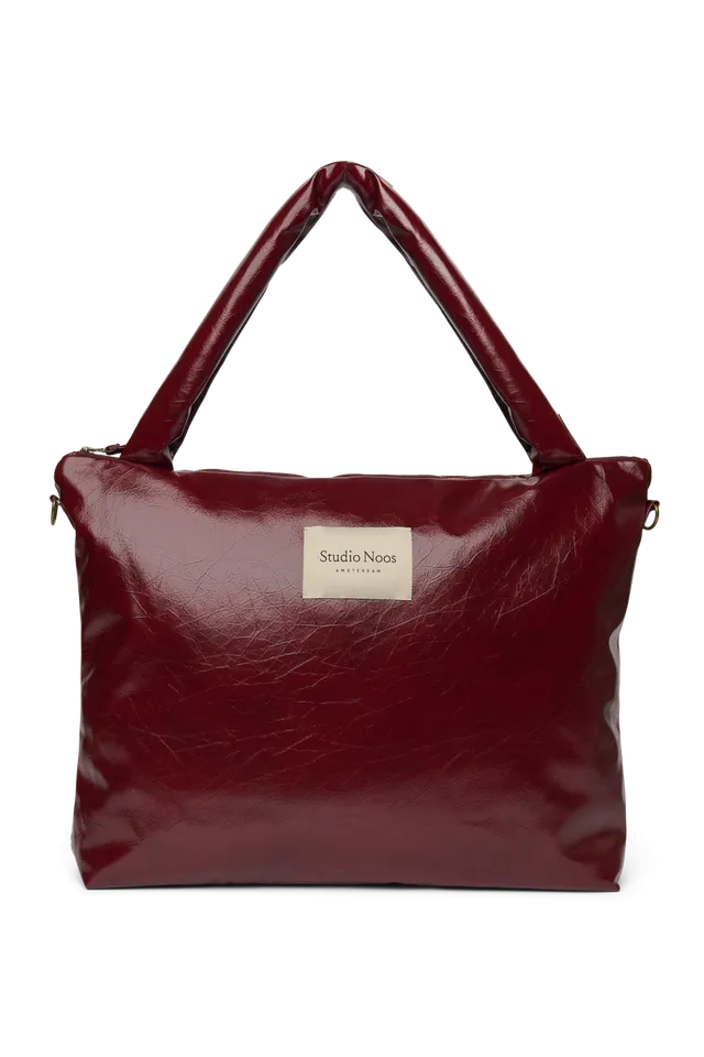 Studio Noos Vegan Leather Wickeltasche Burgunder Kunstleder