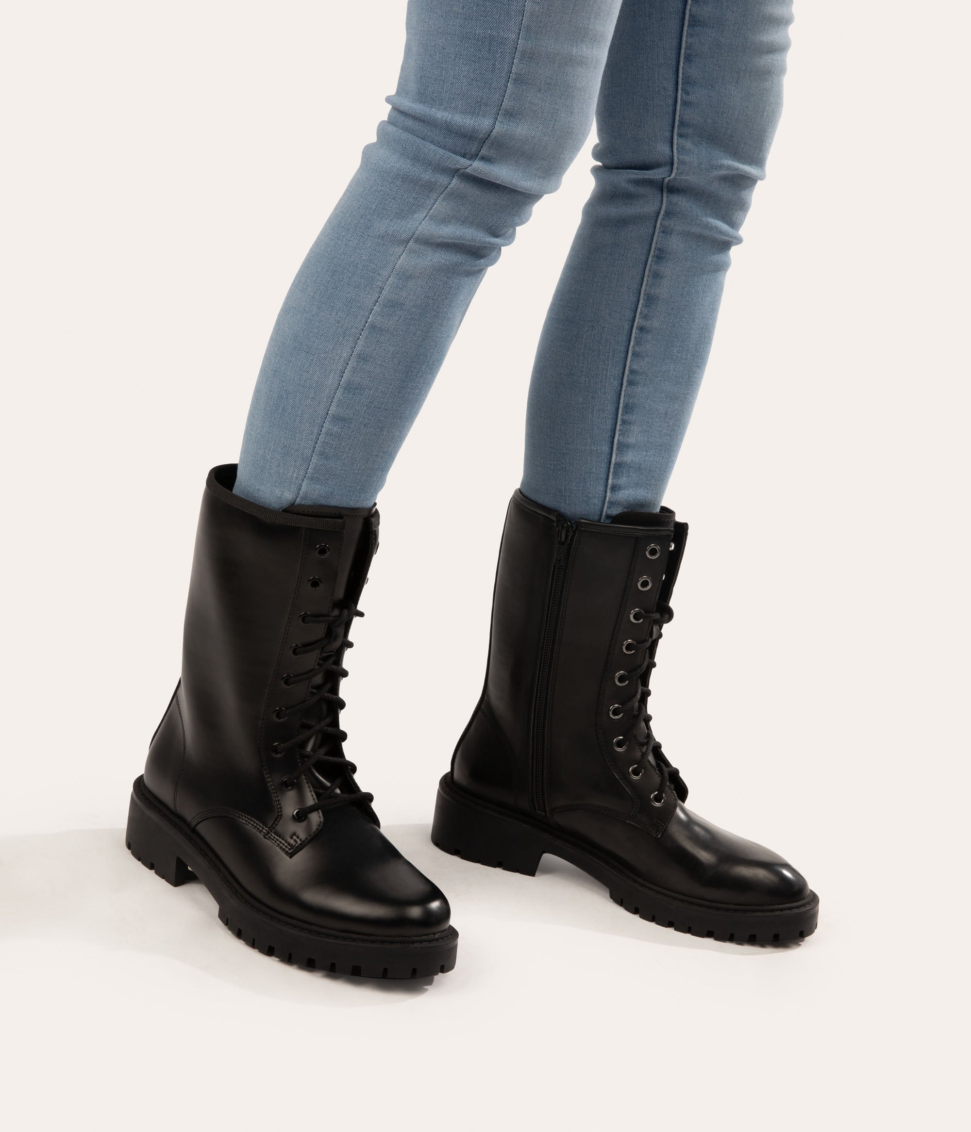 Matt & Nat REM Combat Boots Damenstiefel Lack-Optik