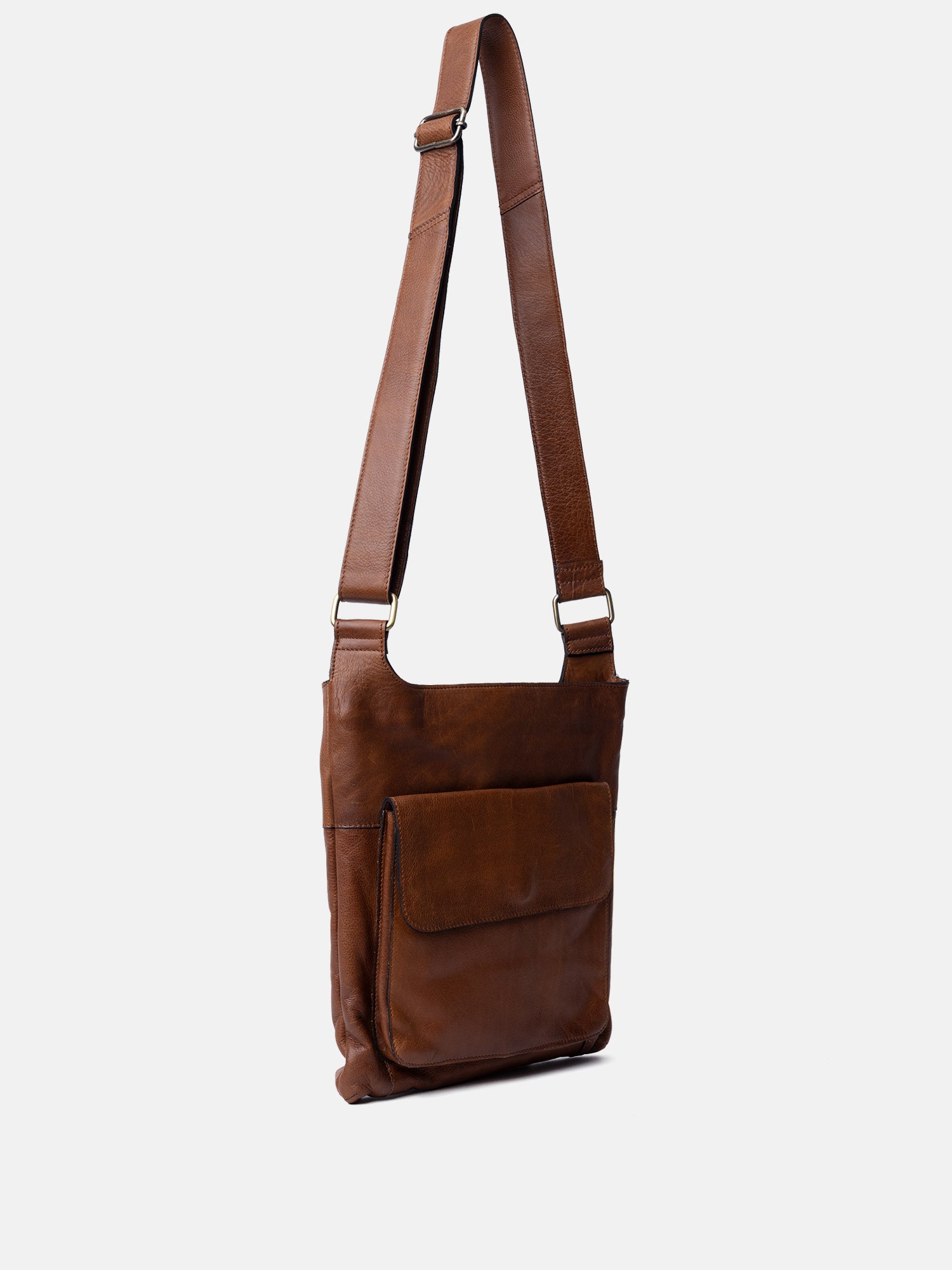 RE:DESIGNED Sara Big Umhängetasche Walnut Vollleder