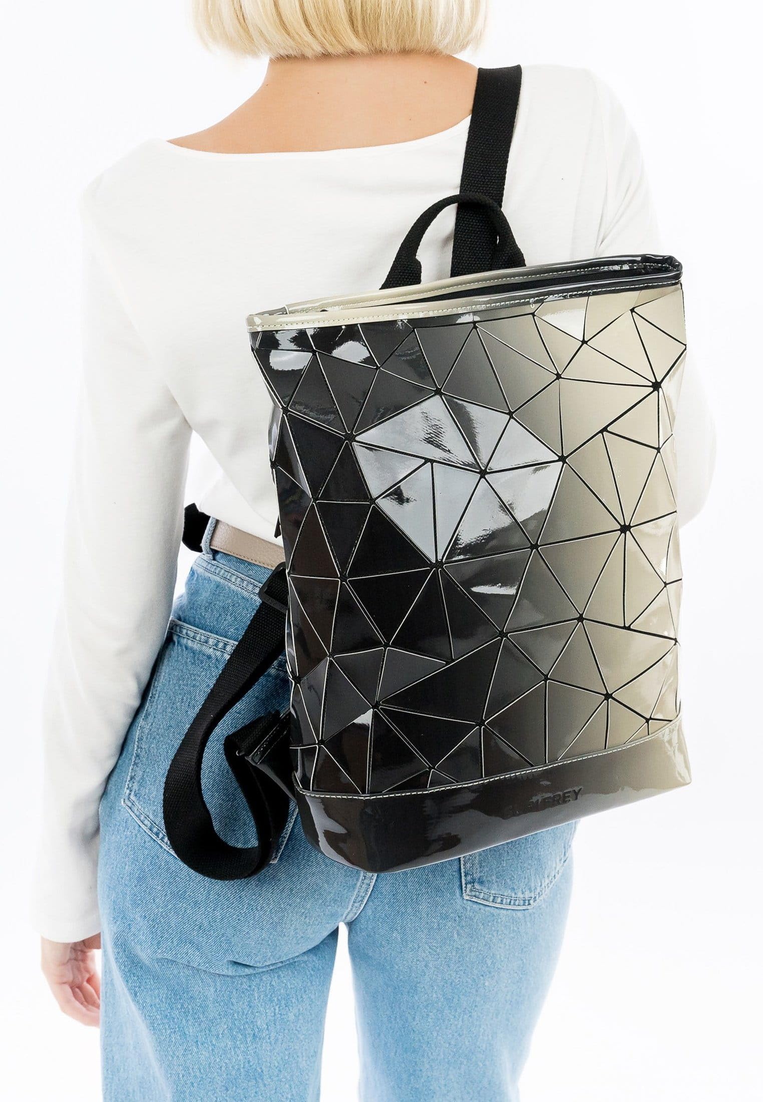 SURI FREY Jessy-Lu Finish City Backpack L Rucksack schwarz Laptop