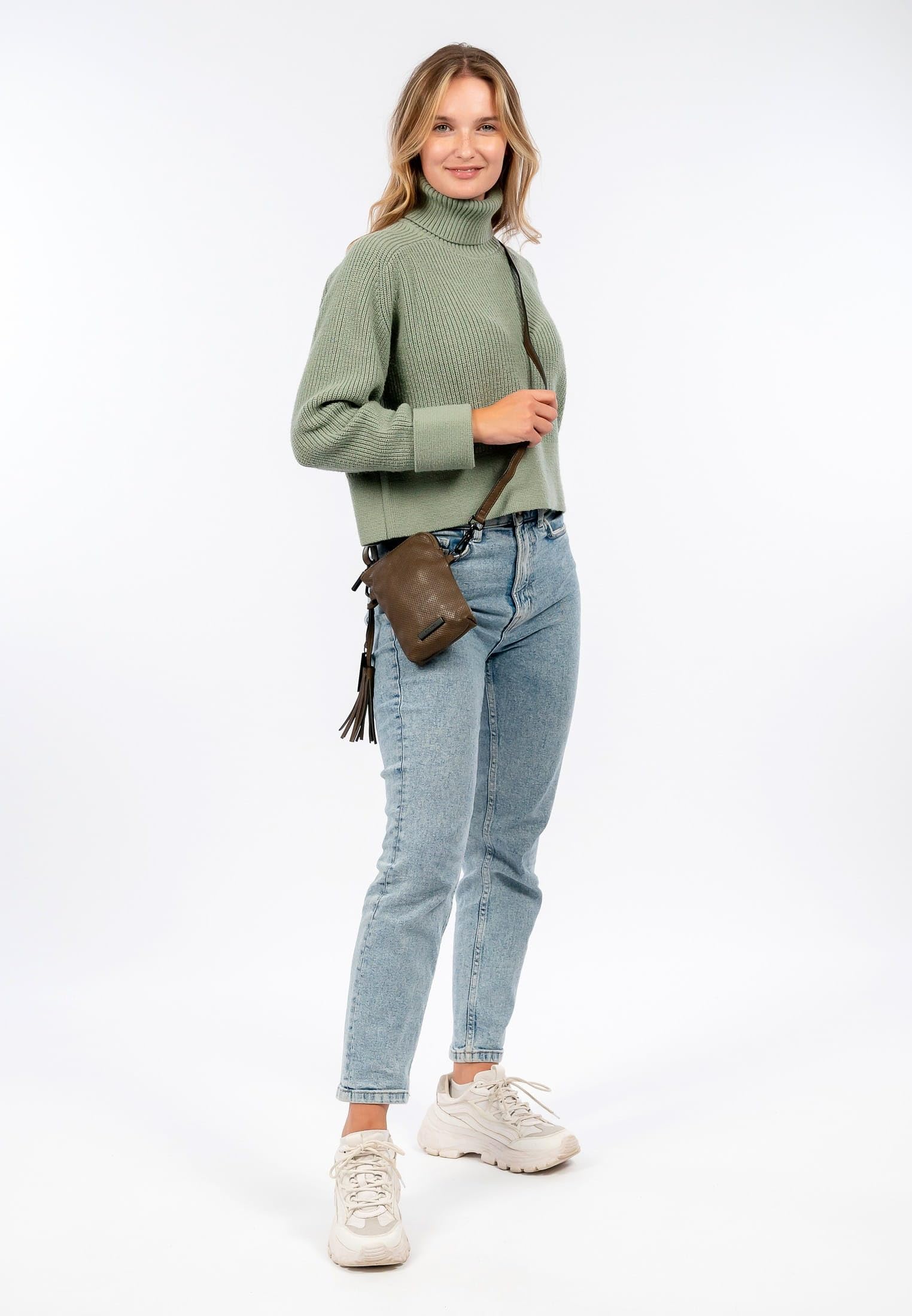 SURI FREY Celly Smartphonebag Handytasche Mud perforiert