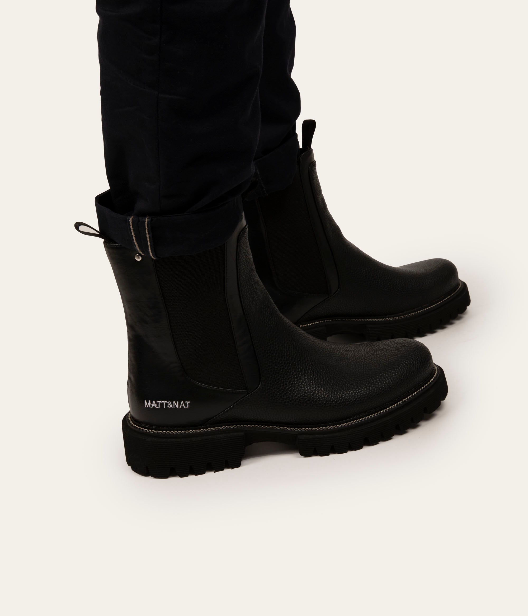 Matt & Nat Arlo Chelsea Boots Schwarz Herren vegan