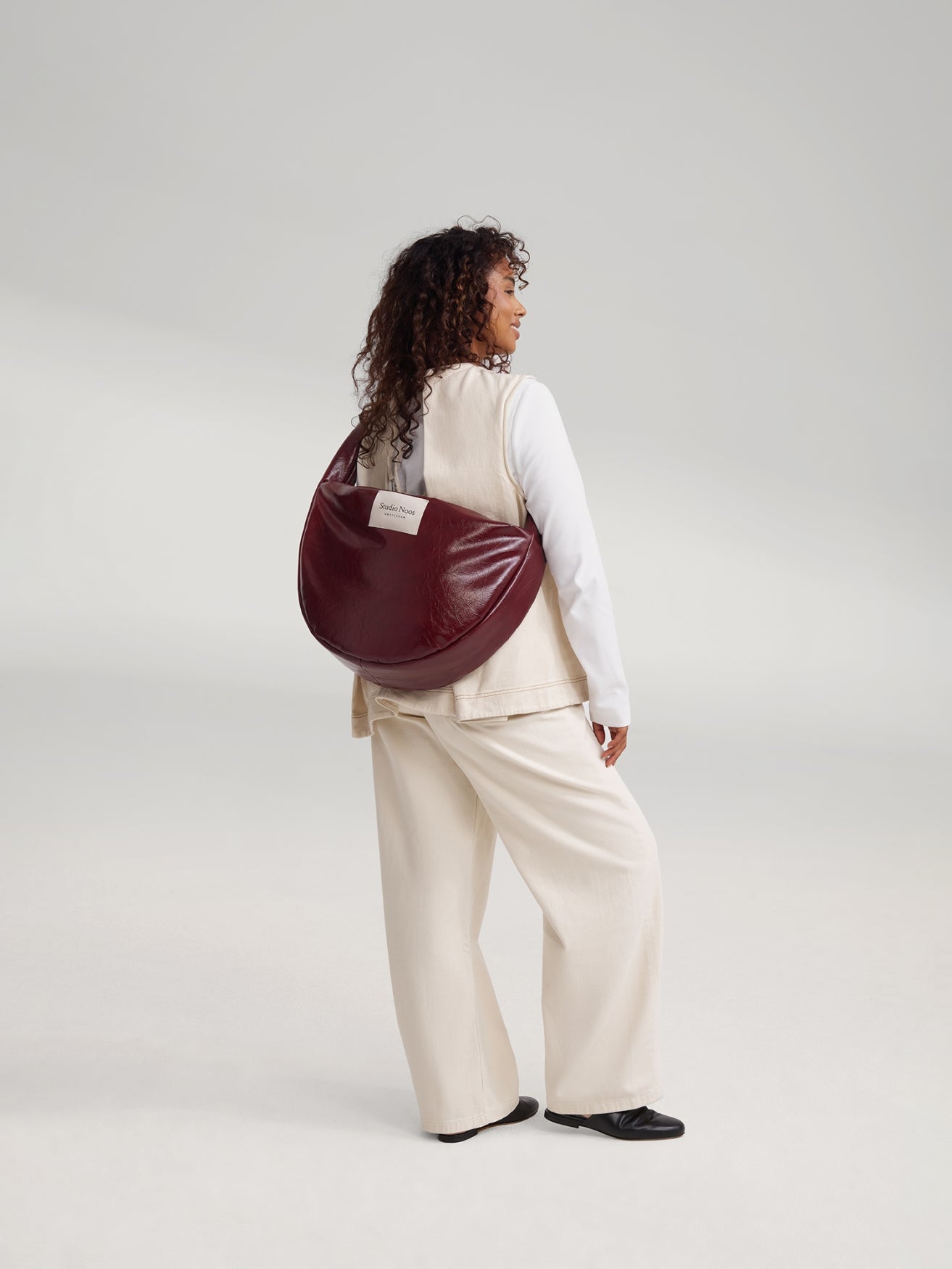 Studio Noos Vegan Leather Cross Body Bag Umhängetasche Burgundy