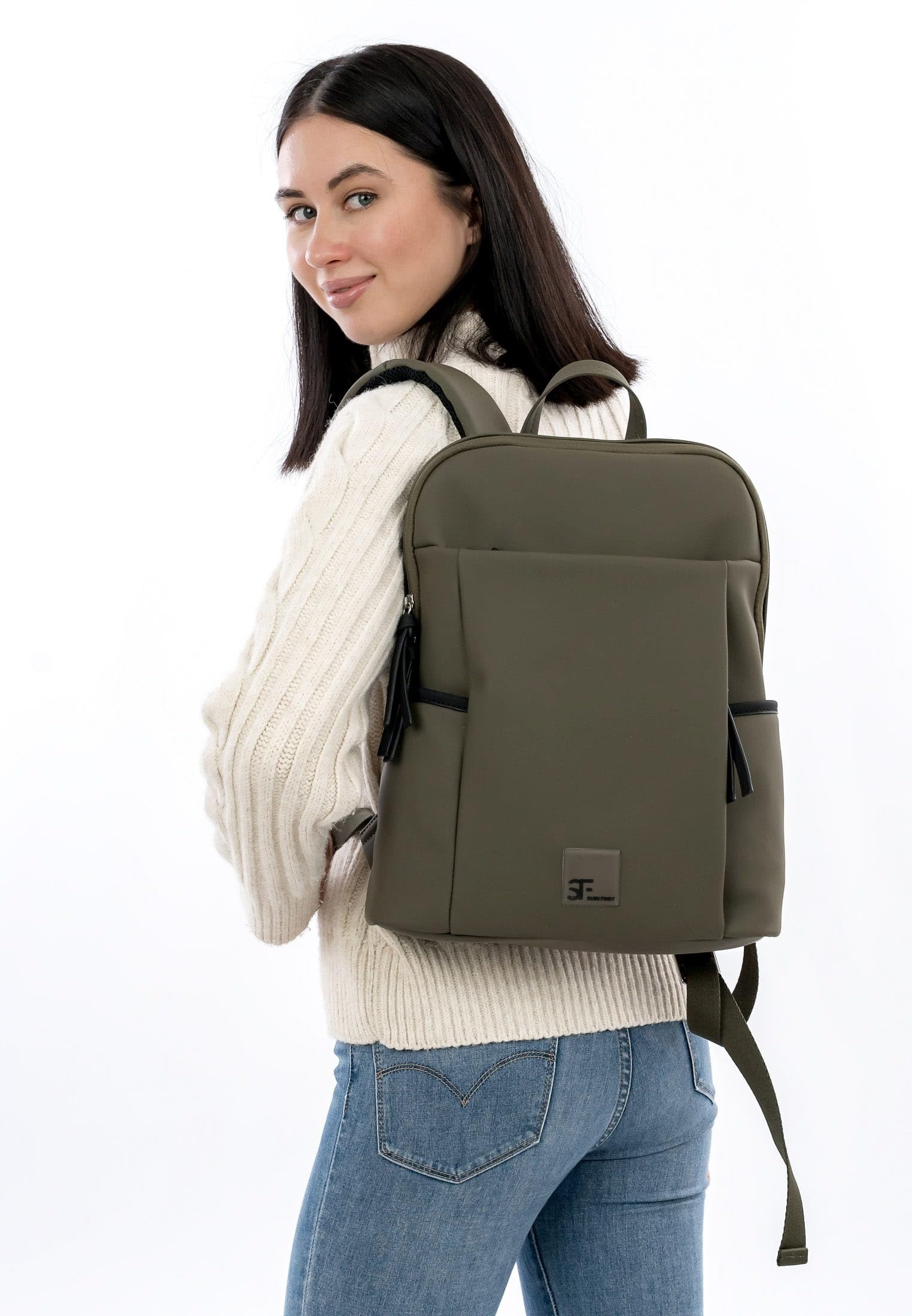 SURI FREY SFY Shiny Cityrucksack Oliv Laptopfach