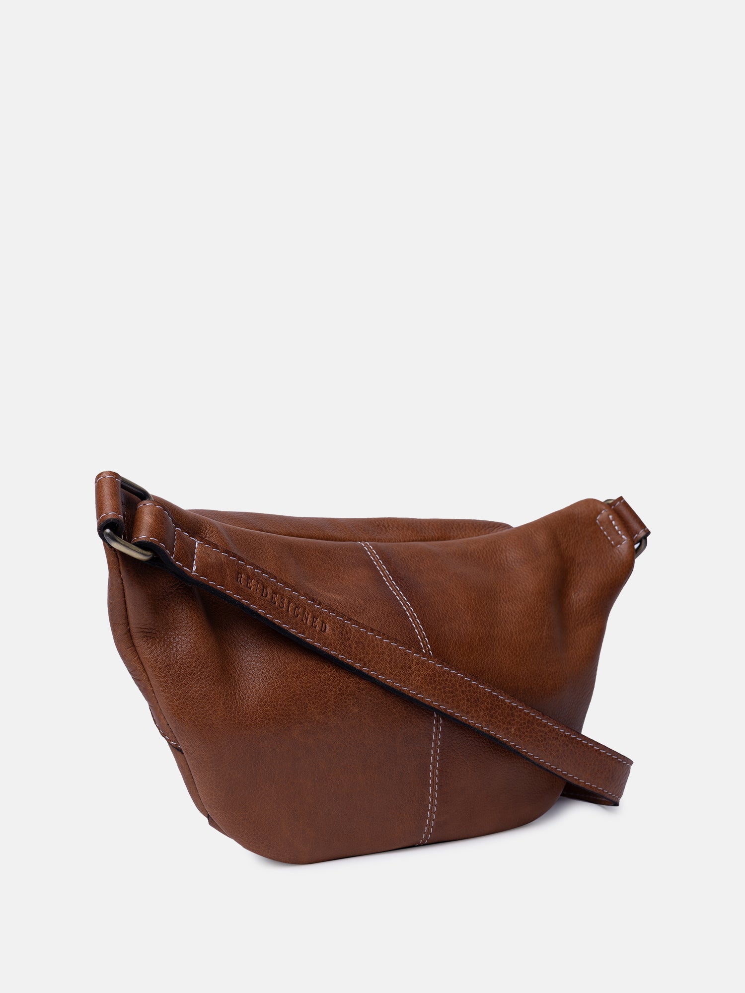 RE:DESIGNED Noor Bumbag Bauchtasche Walnut geflochten