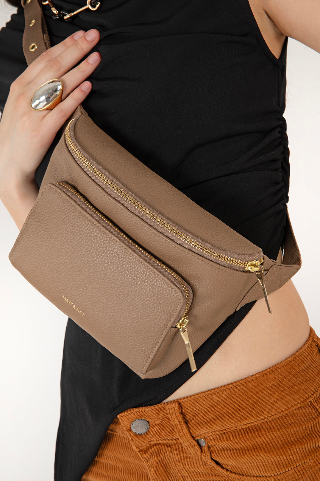 Matt & Nat Grain Kora Gürteltasche Schwarz vegan