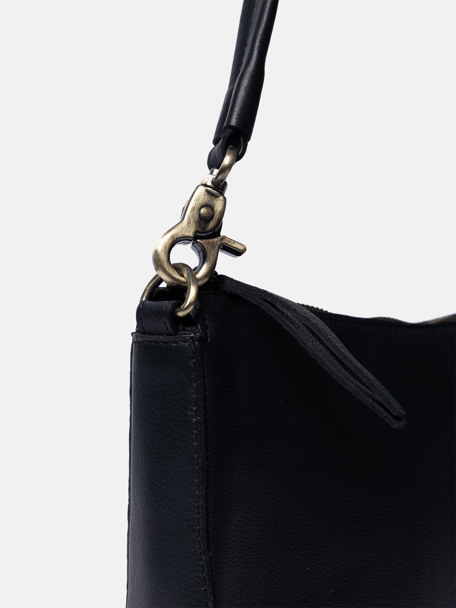 RE:DESIGNED Nada Umhängetasche Schwarz Vollleder klein