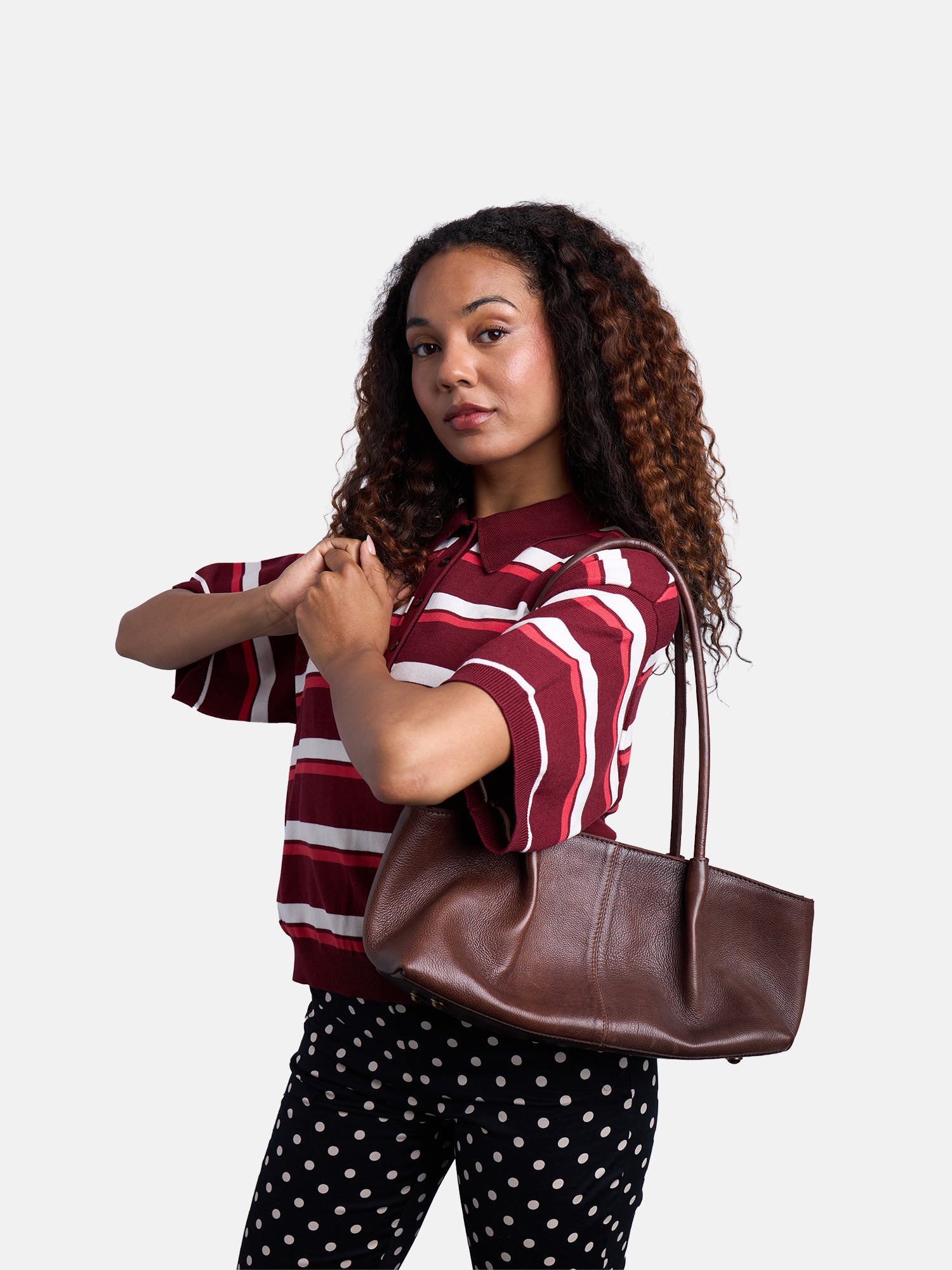 RE:DESIGNED Sille Handtasche Woodsmoke Vollleder