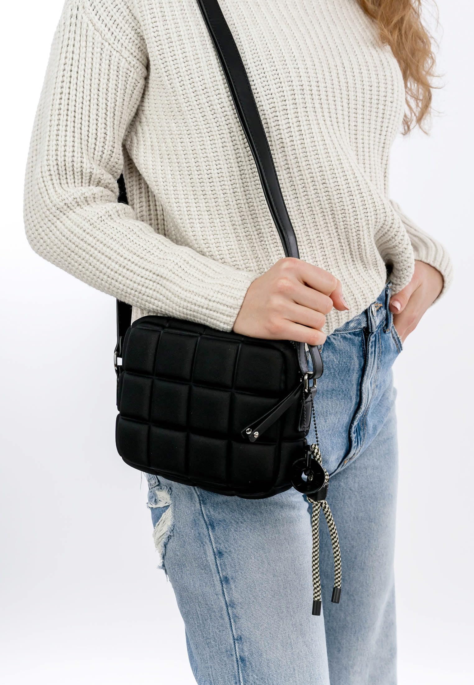 SURI FREY Jancy Crossbody Bag Umhängetasche Schwarz Stepp
