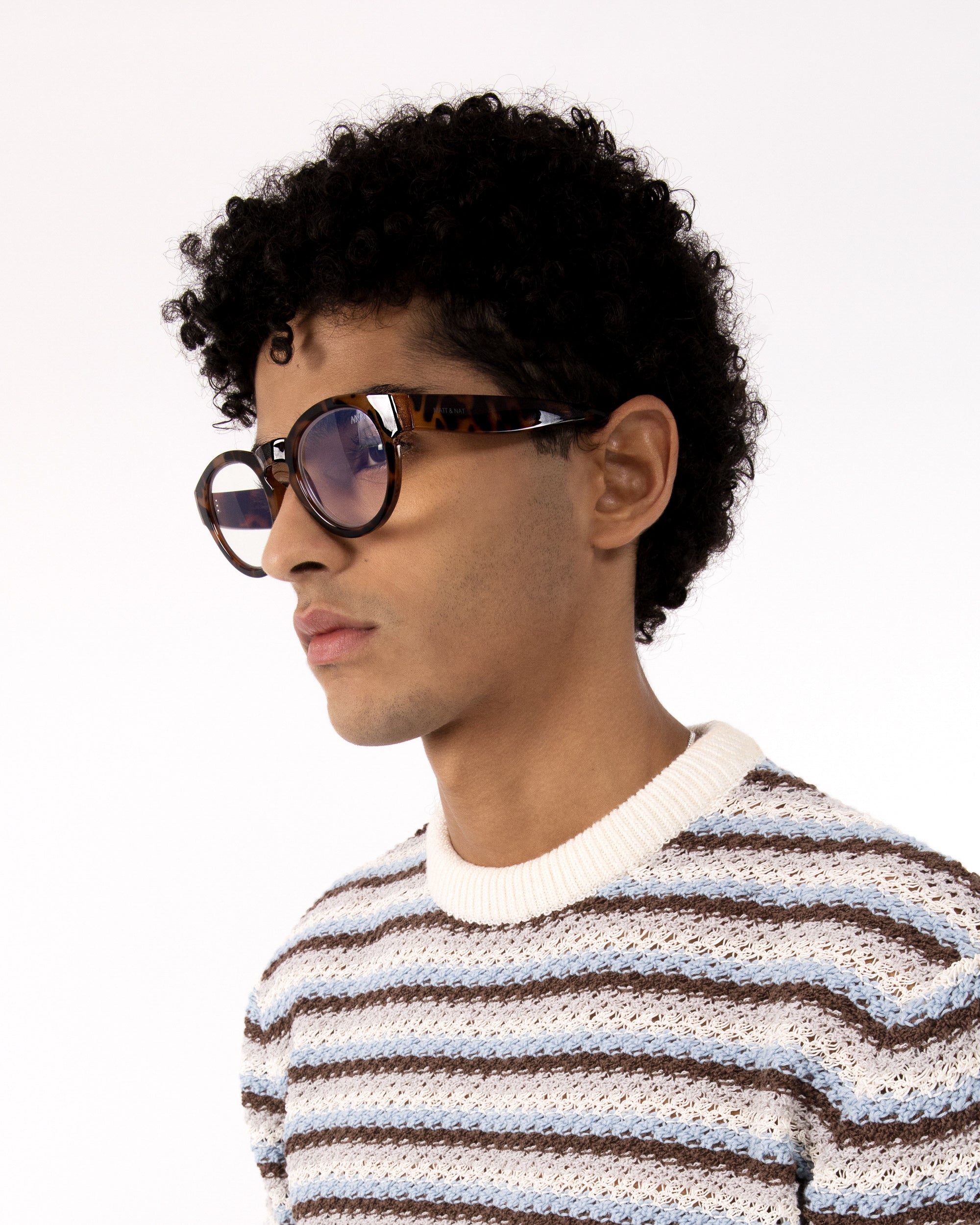 Matt & Nat Yan-3 Lesebrille Rund Schwarz 2,0
