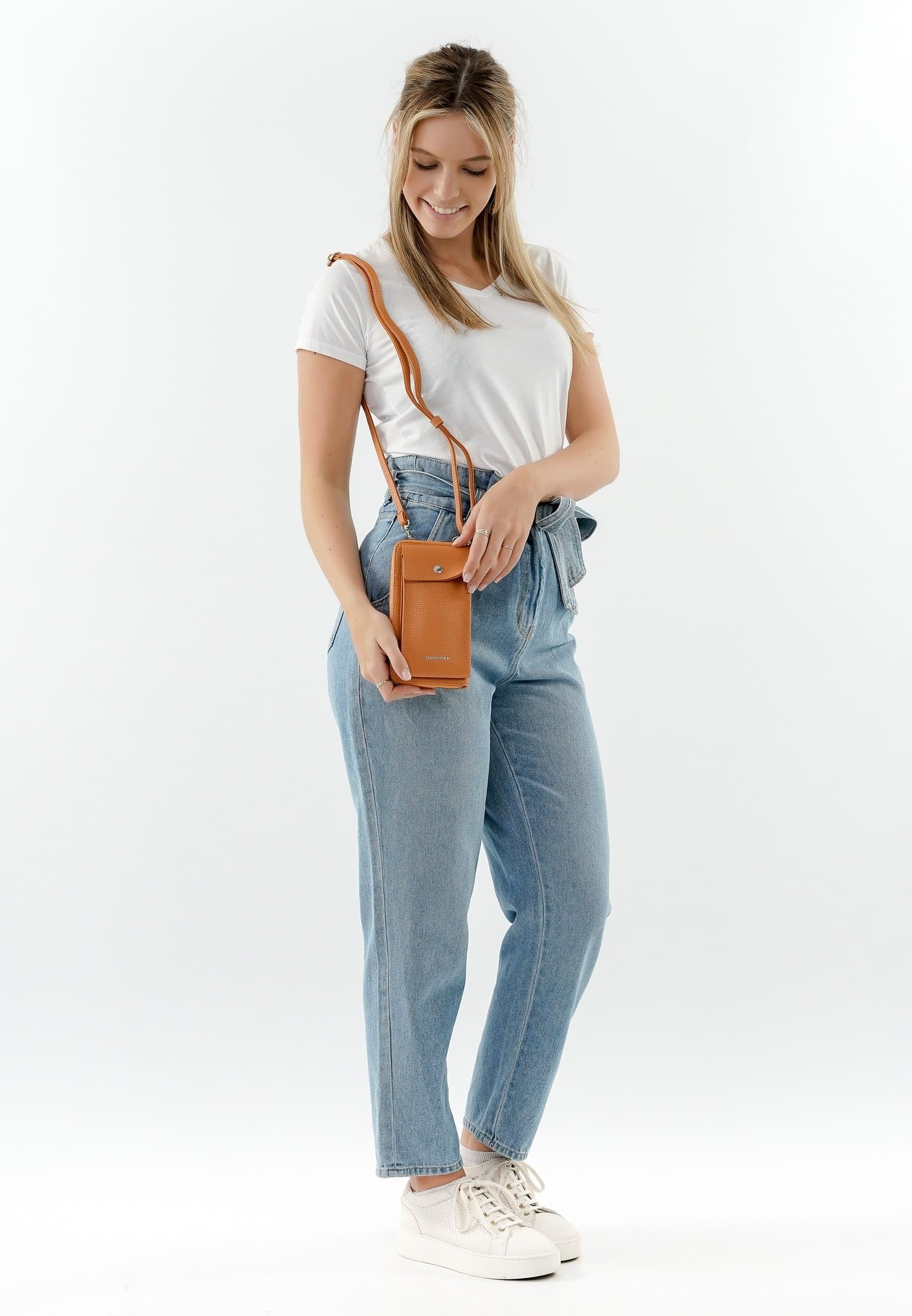 SURI FREY Freddy Smartphone Bag Geldbörse Papaya Handyfach