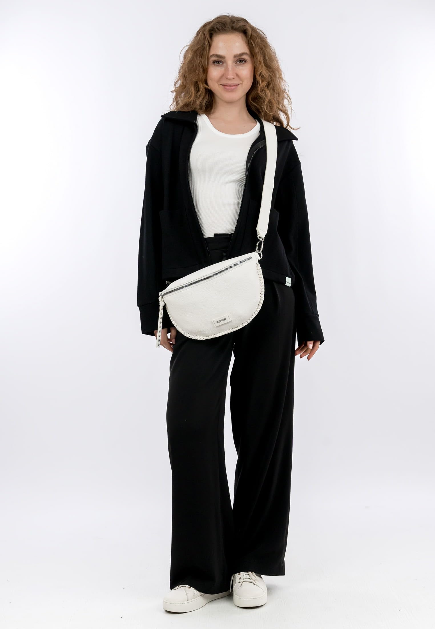 SURI FREY Franzy Handbag With Zipper Umhängetasche White