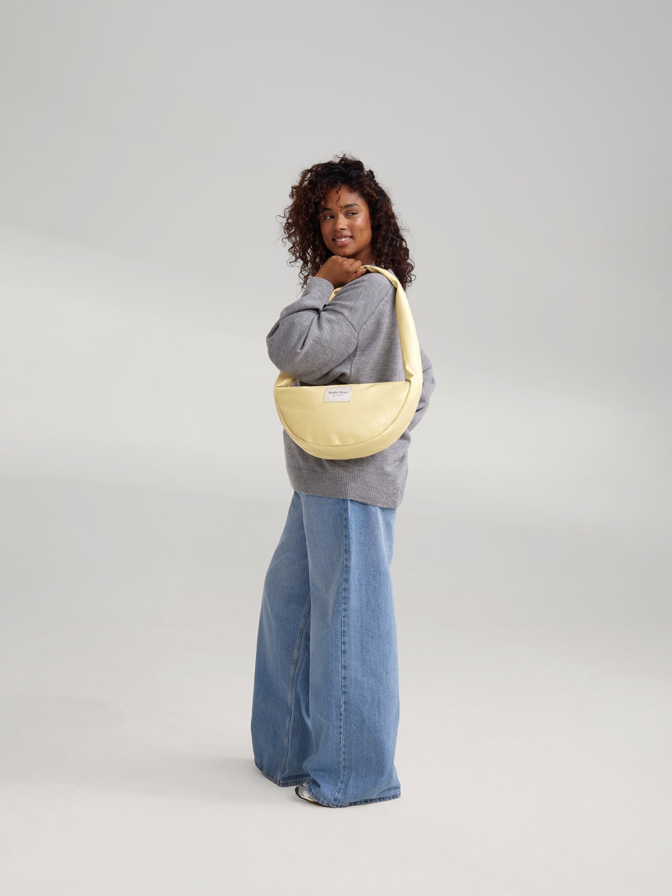 Studio Noos Vegan Leather Mini Umhängetasche Butter Kunstleder
