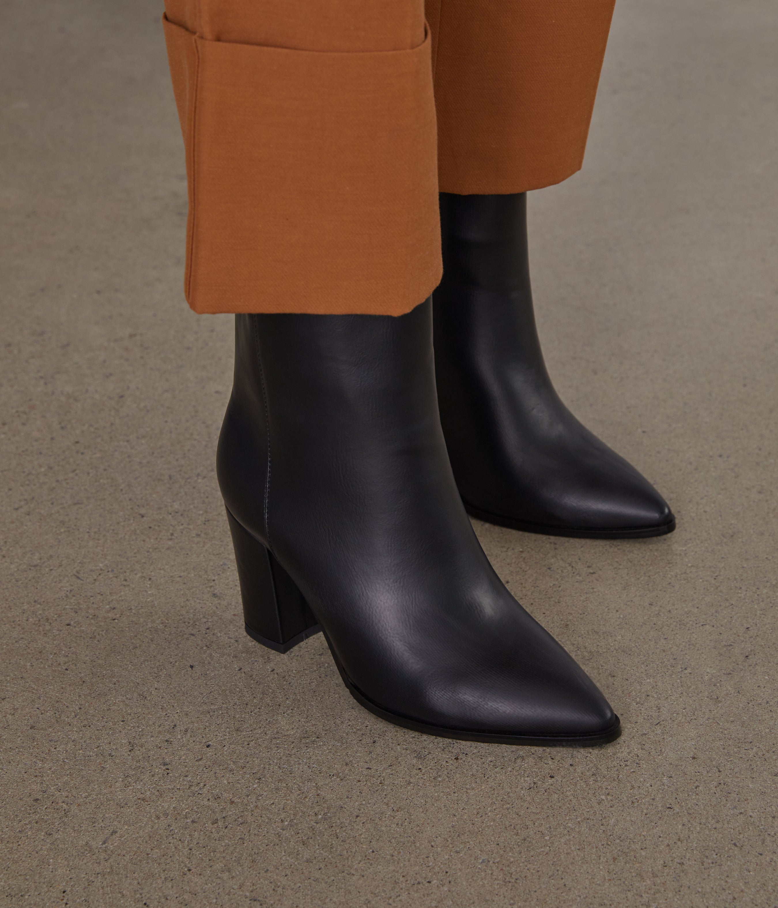 Matt & Nat ASAI Stiefeletten Schwarz vegan Blockabsatz