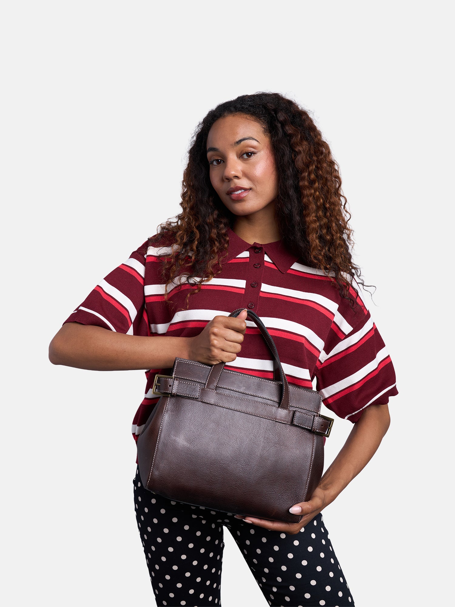 RE:DESIGNED Siri Small Handtasche Dunkelbraun Vollleder