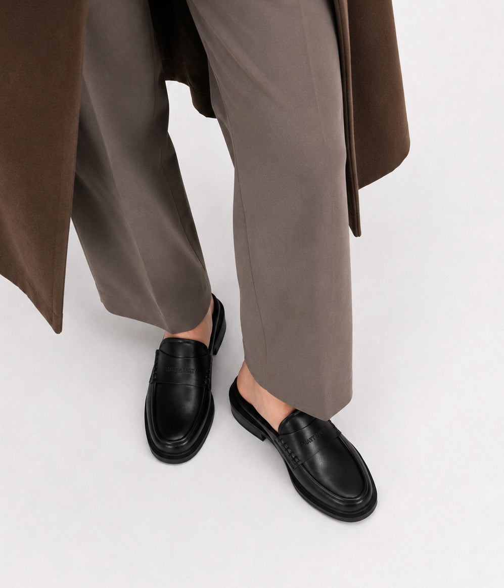 Matt & Nat Heidi Damen Mules Slipper schwarz vegan