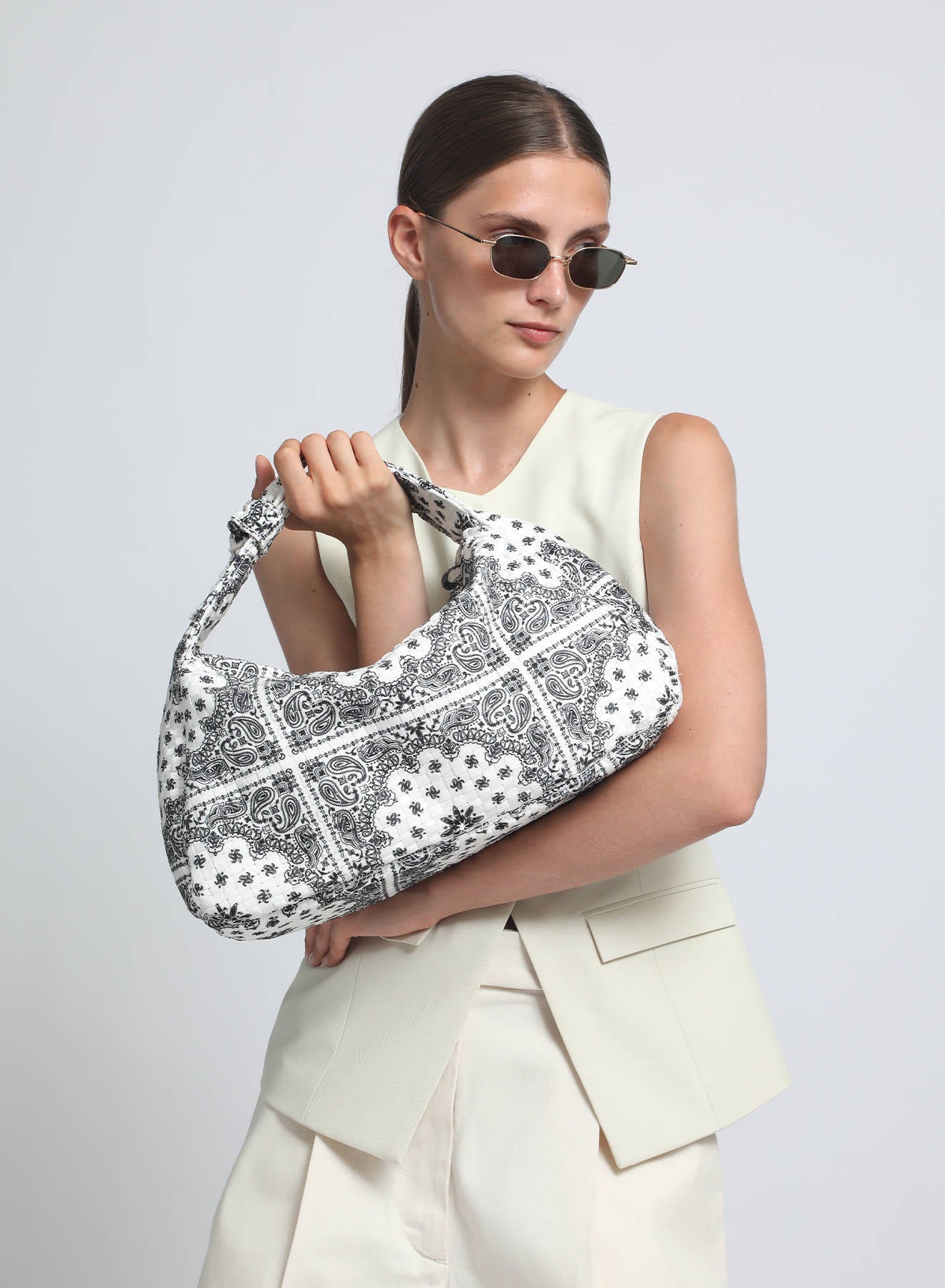 Maria la Rosa Bandana Bound Tasche Weiß bedruckt
