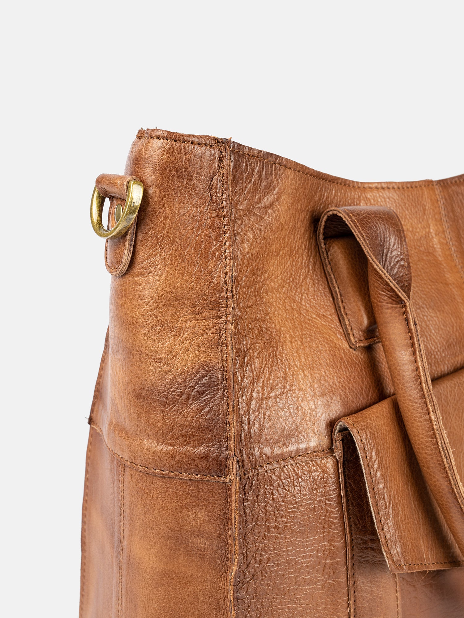 RE:DESIGNED Otilia 5129 Umhängetasche Walnut Leder