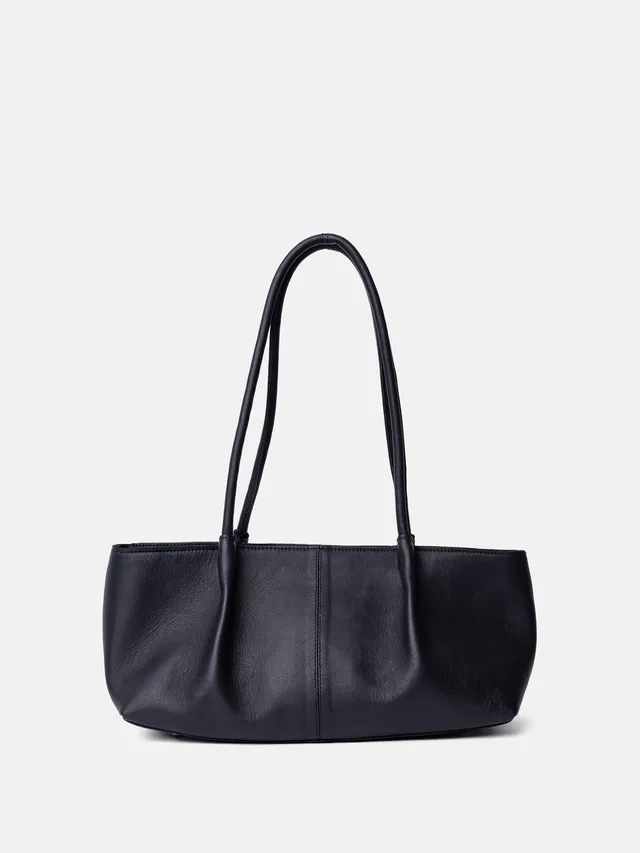 RE:DESIGNED Sille Schultertasche Schwarz Leder