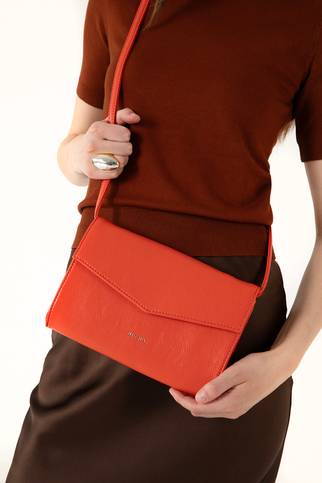 Matt & Nat Theme Lilian Clutch Schwarz abnehmbarer Riemen