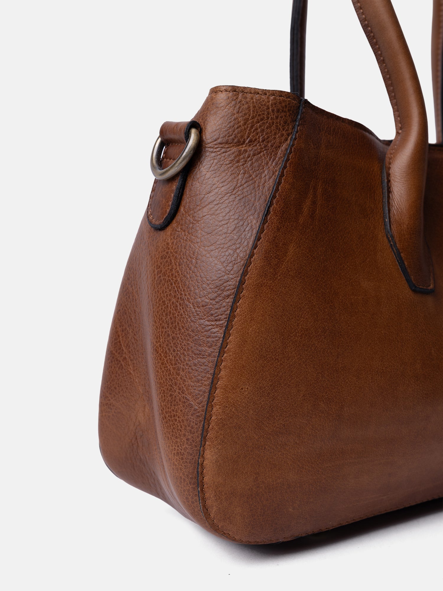 RE:DESIGNED Silje Small Handtasche Walnut Vollleder