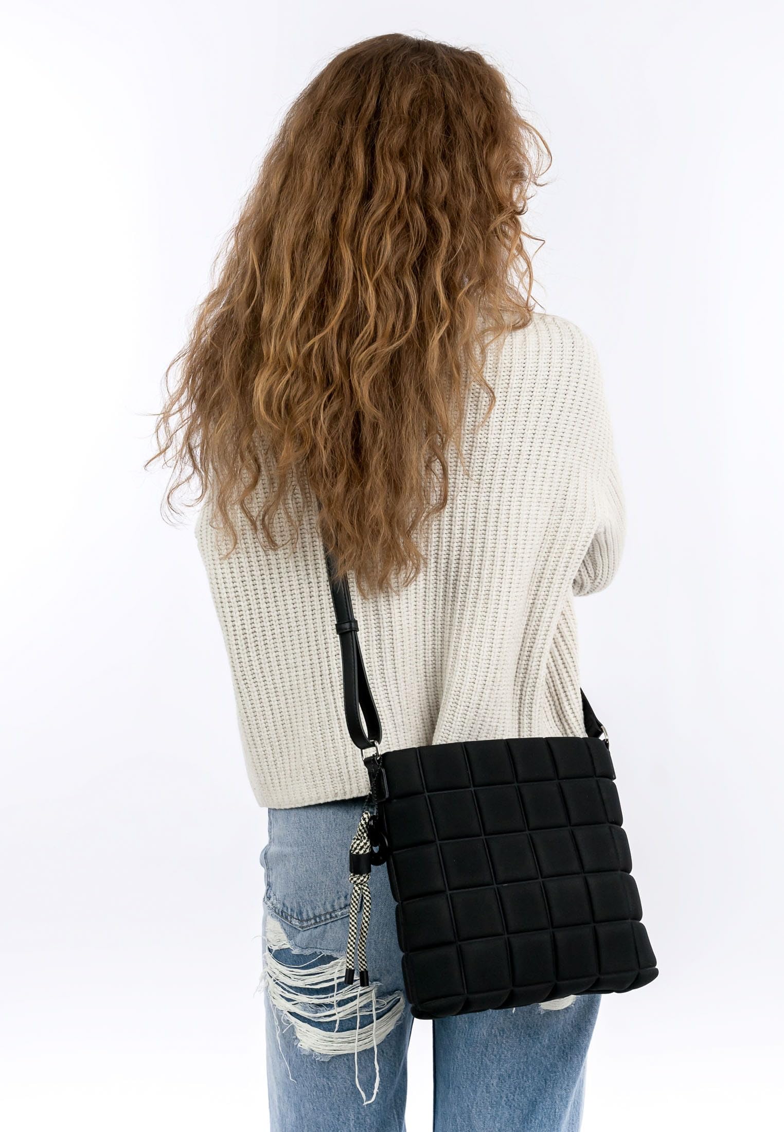 SURI FREY Jancy Crossover Bag Umhängetasche Schwarz Stepp