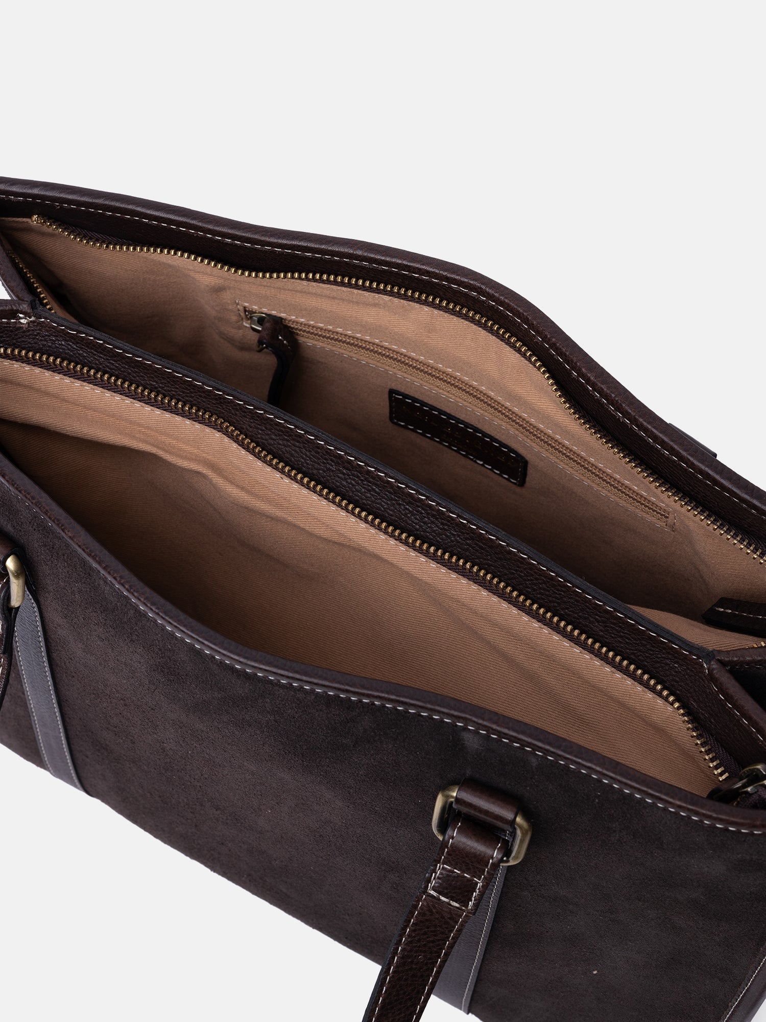 RE:DESIGNED Sola Schultertasche Dunkelbraun Wildleder