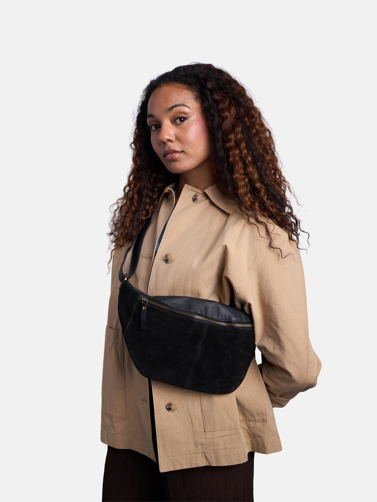 RE:DESIGNED Selma 6689 Bauchtasche Schwarz mit Gurt