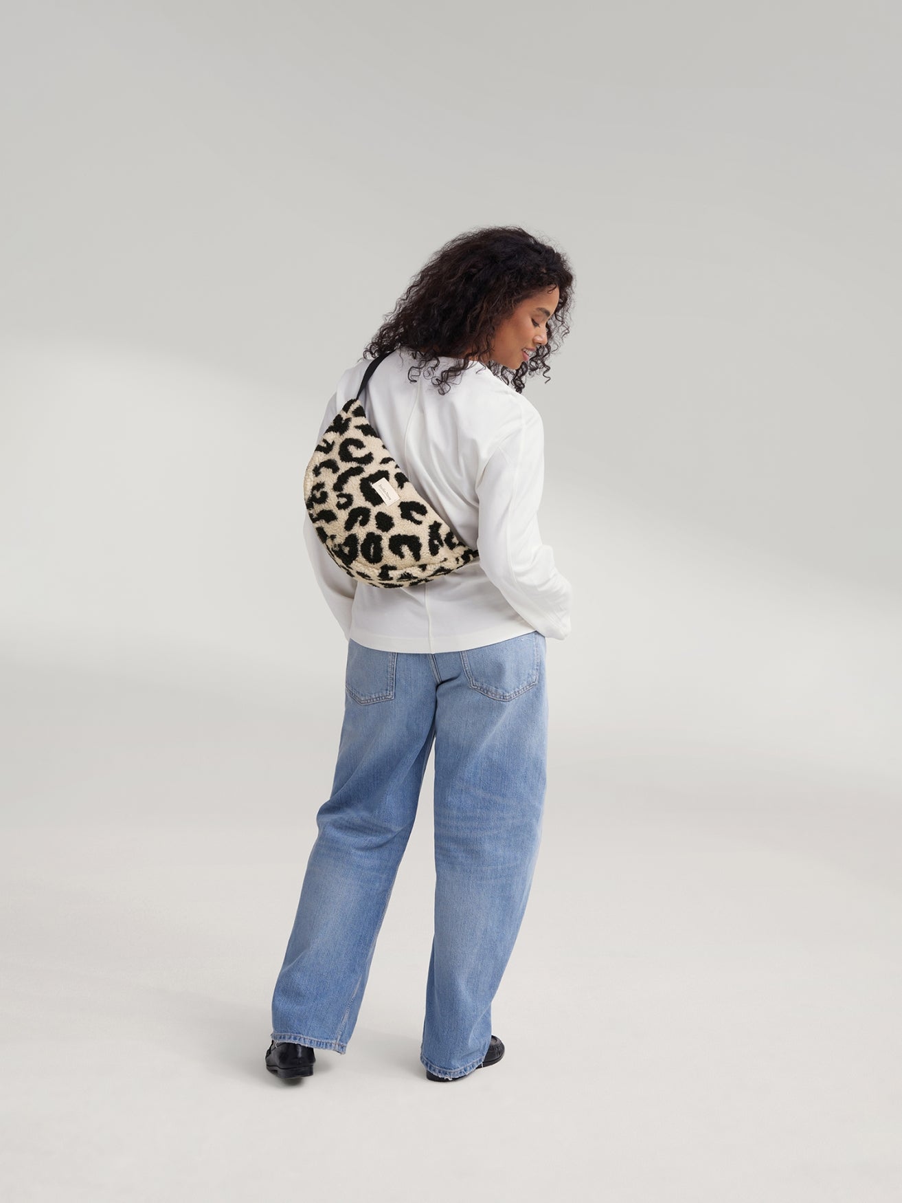 Studio Noos Teddy Fanny Pack Bauchtasche Holy Cow Plüsch