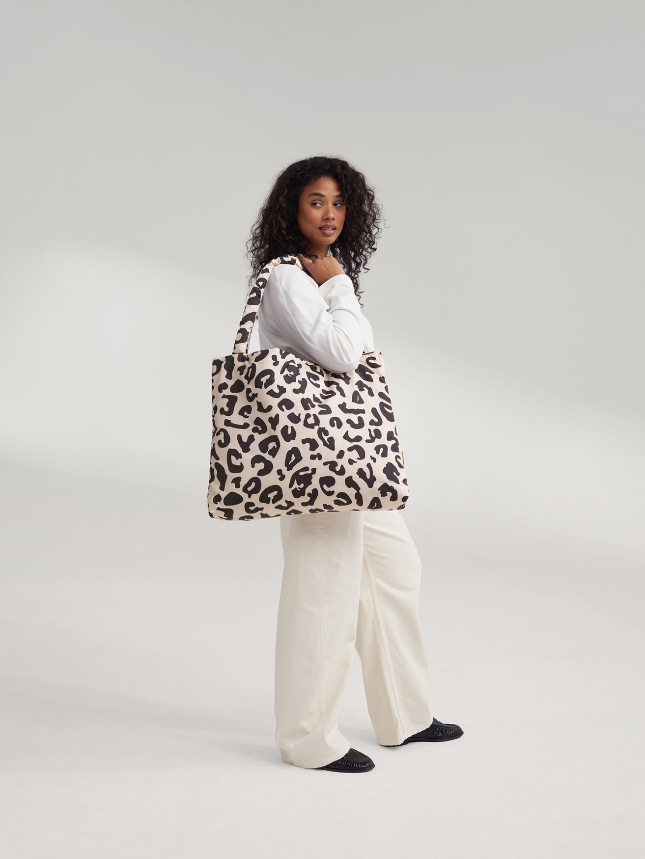 Studio Noos Puffy Mom Bag Shopper Holy Cow Wattiert