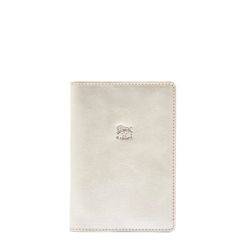 Il Bisonte Reisepasshülle Leder silber metallic